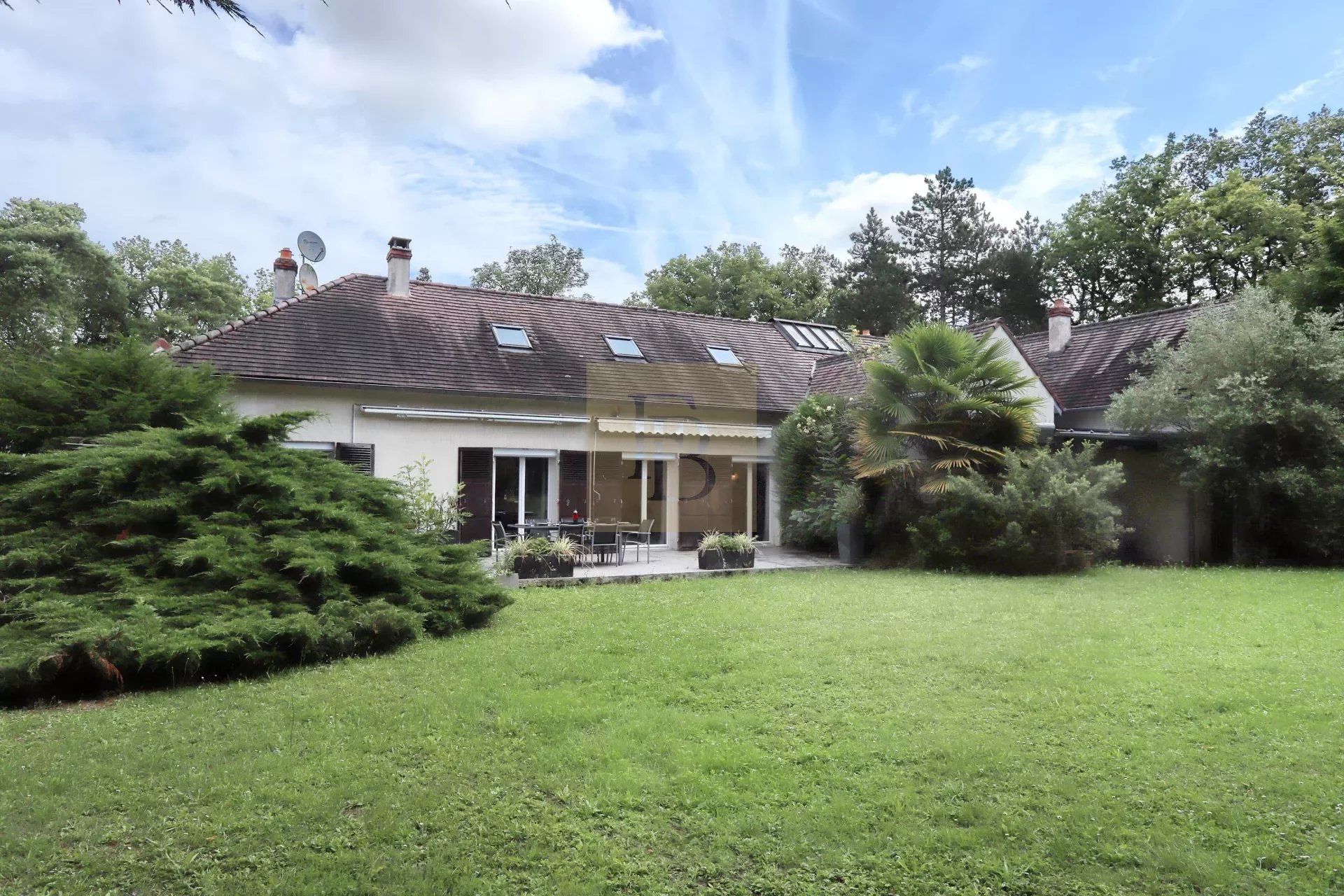 rumah dalam Nemours, Seine-et-Marne 12760533