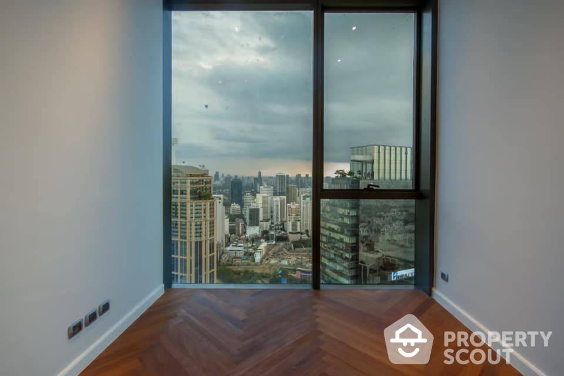 Condominio en Khlong Toei, Krung Thep Maha Nakhon 12761034