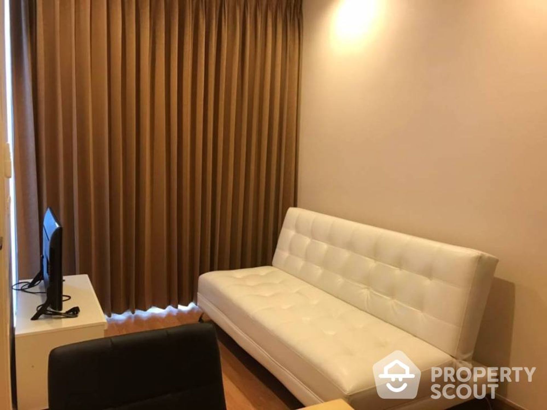 Condominium in Phra Khanong, Krung Thep Maha Nakhon 12761187