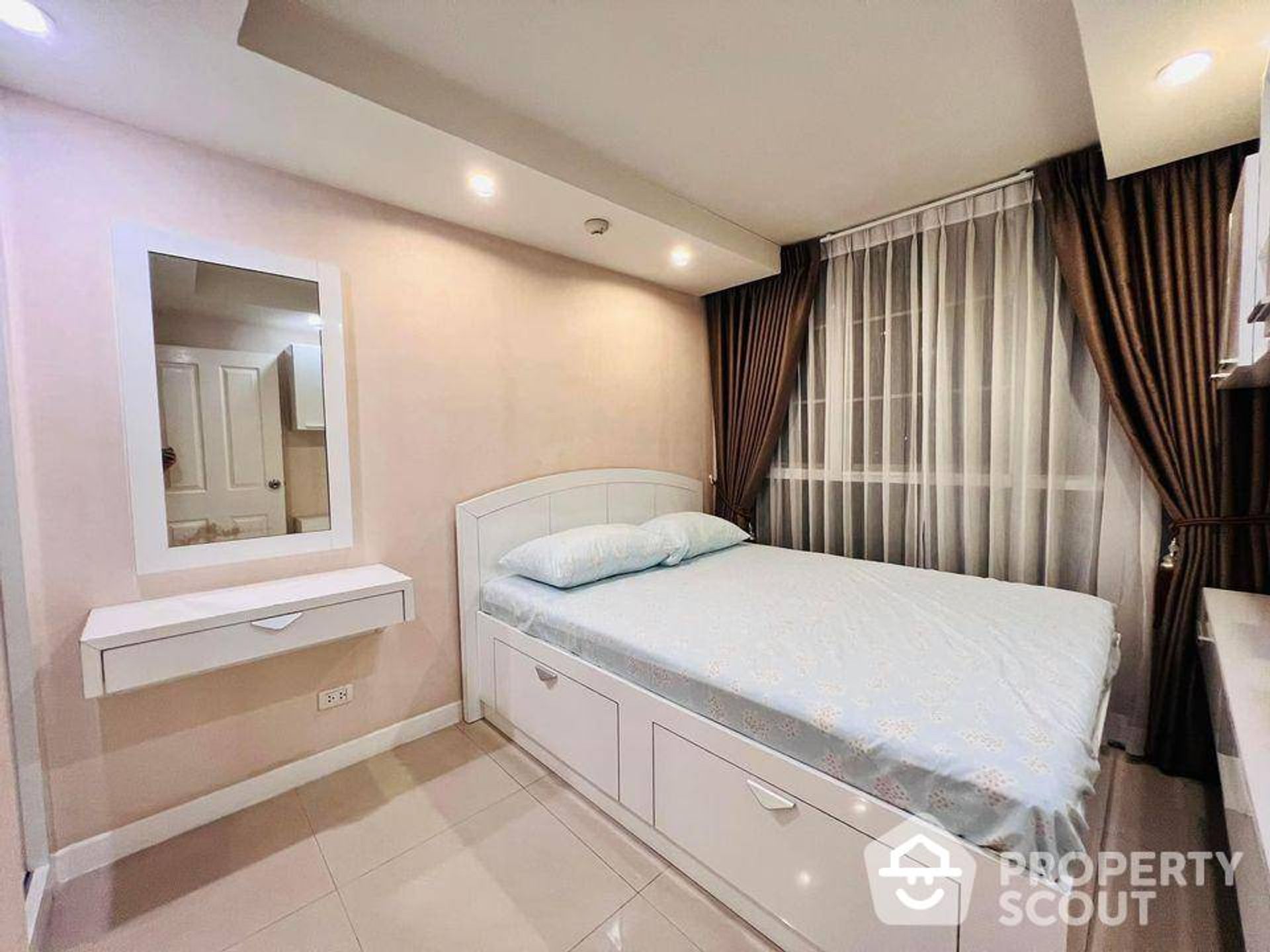 Condominium dans Phra Khanong, Krung Thep Maha Nakhon 12761221