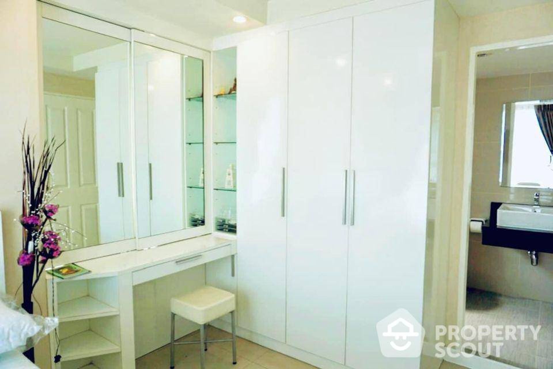 Condominium dans Phra Khanong, Krung Thep Maha Nakhon 12761221