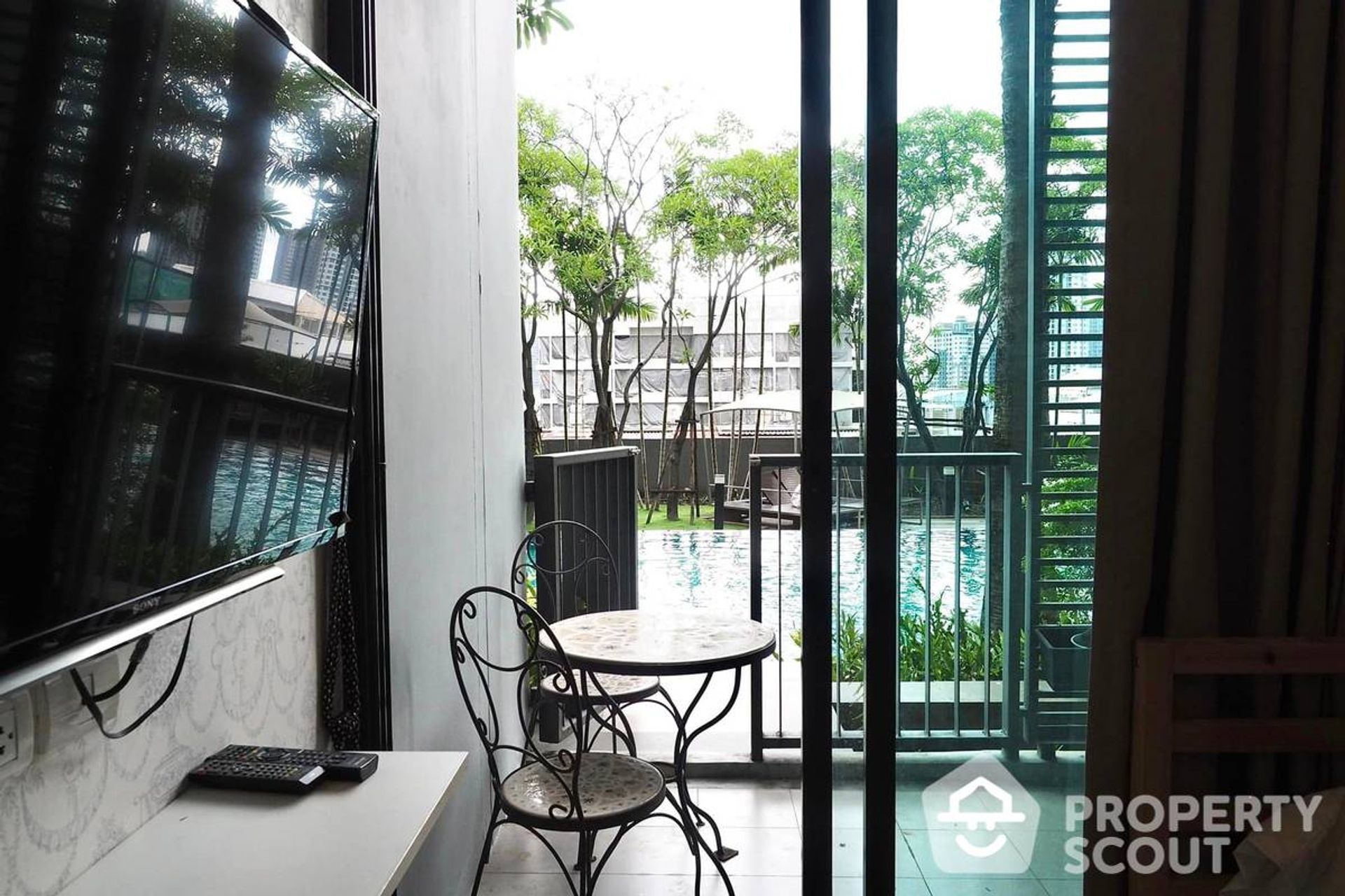 Condominio en Phra Khanong, Krung Thep Maha Nakhon 12761243