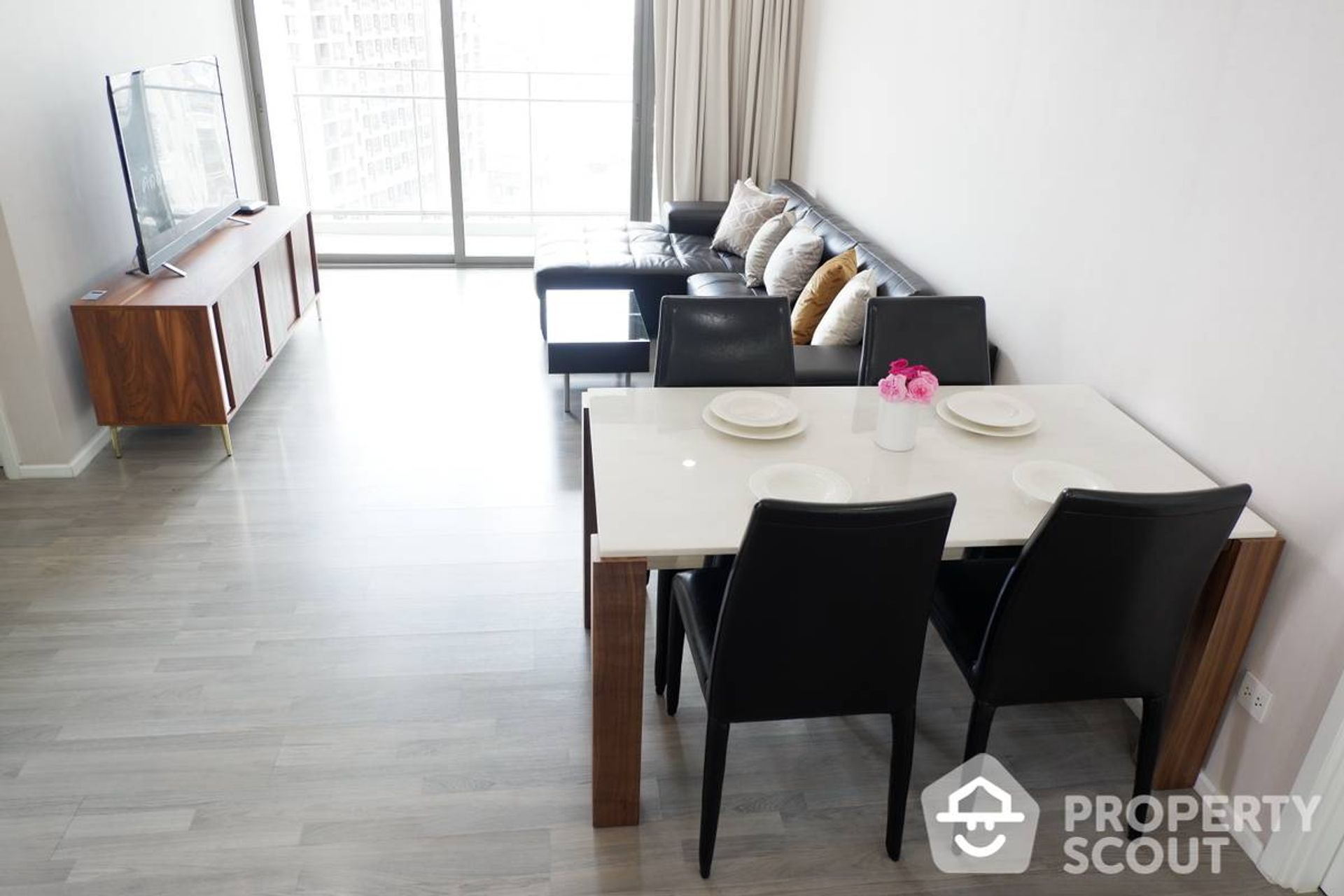 Condominium in Phra Khanong, Krung Thep Maha Nakhon 12761260