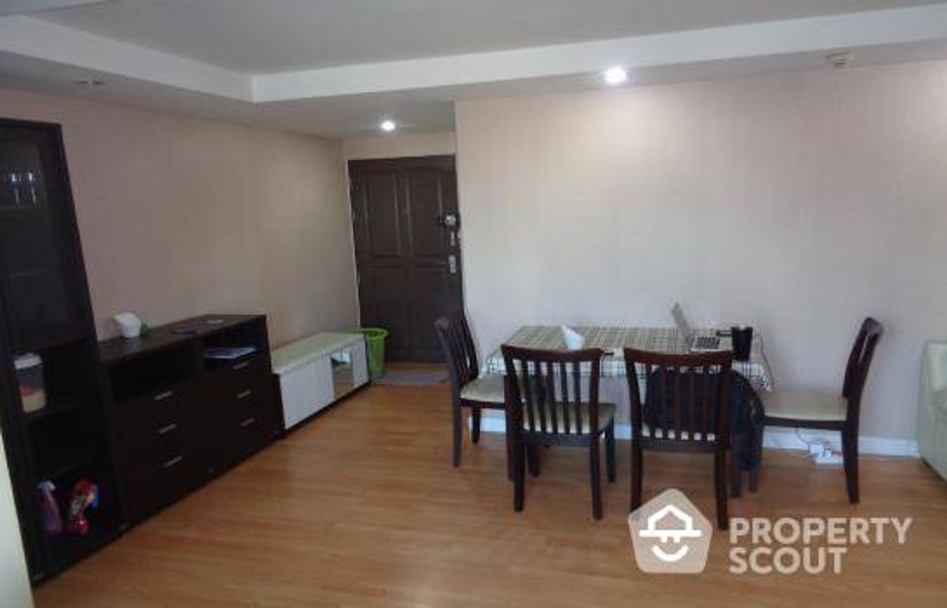 Condominium in Phra Khanong, Krung Thep Maha Nakhon 12761287