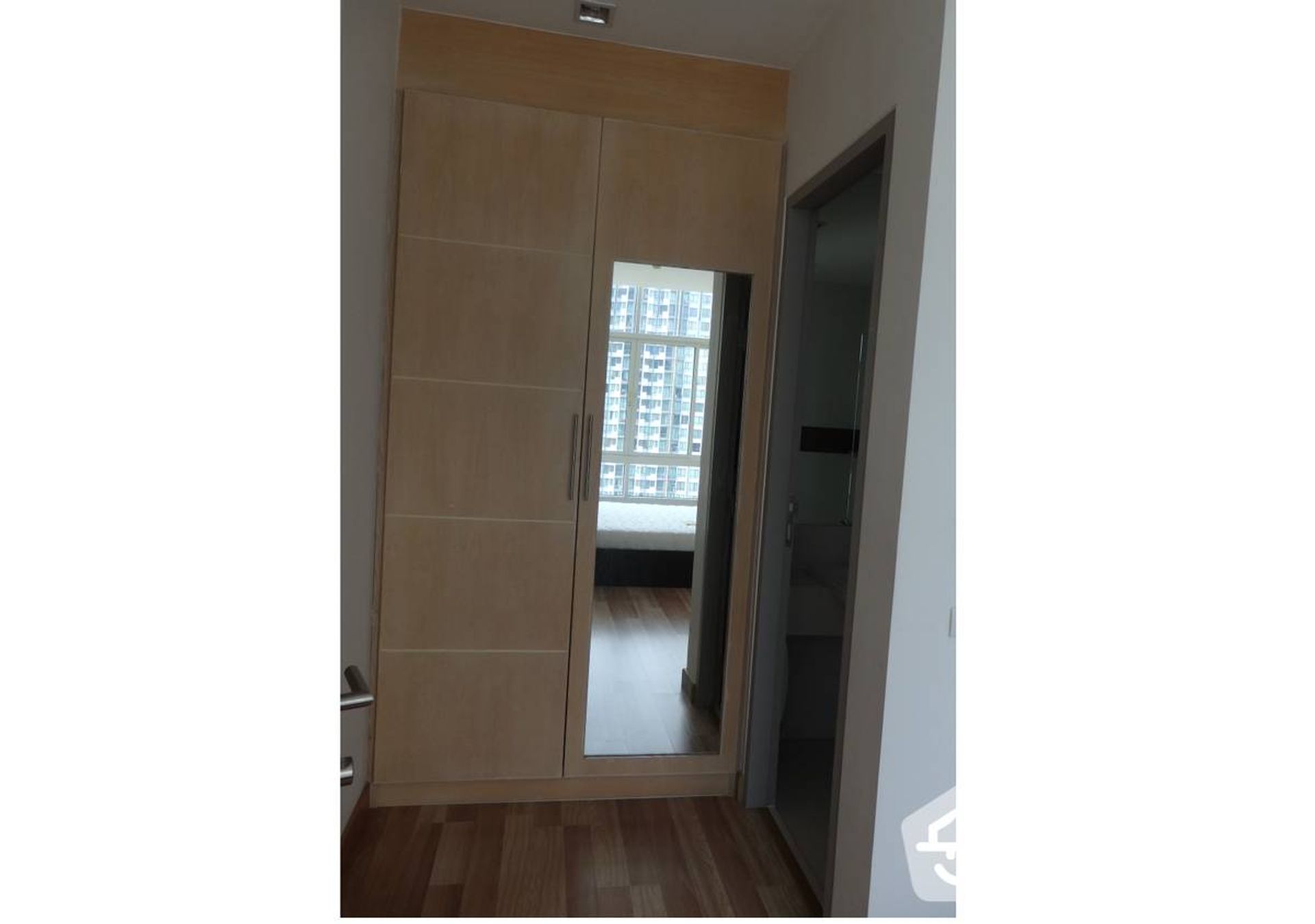 Condominium in Phra Khanong, Krung Thep Maha Nakhon 12761324