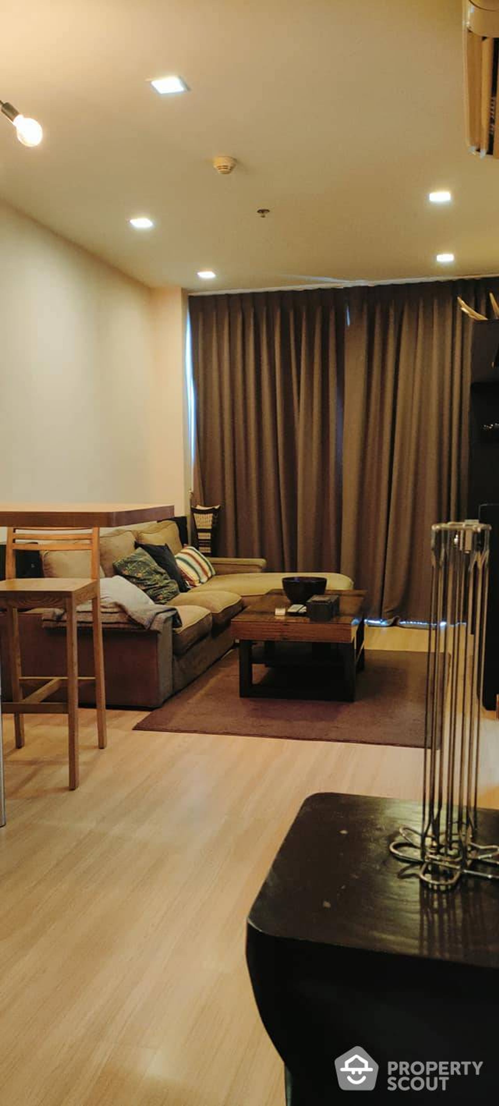 Condominium in Phra Khanong, Krung Thep Maha Nakhon 12761349