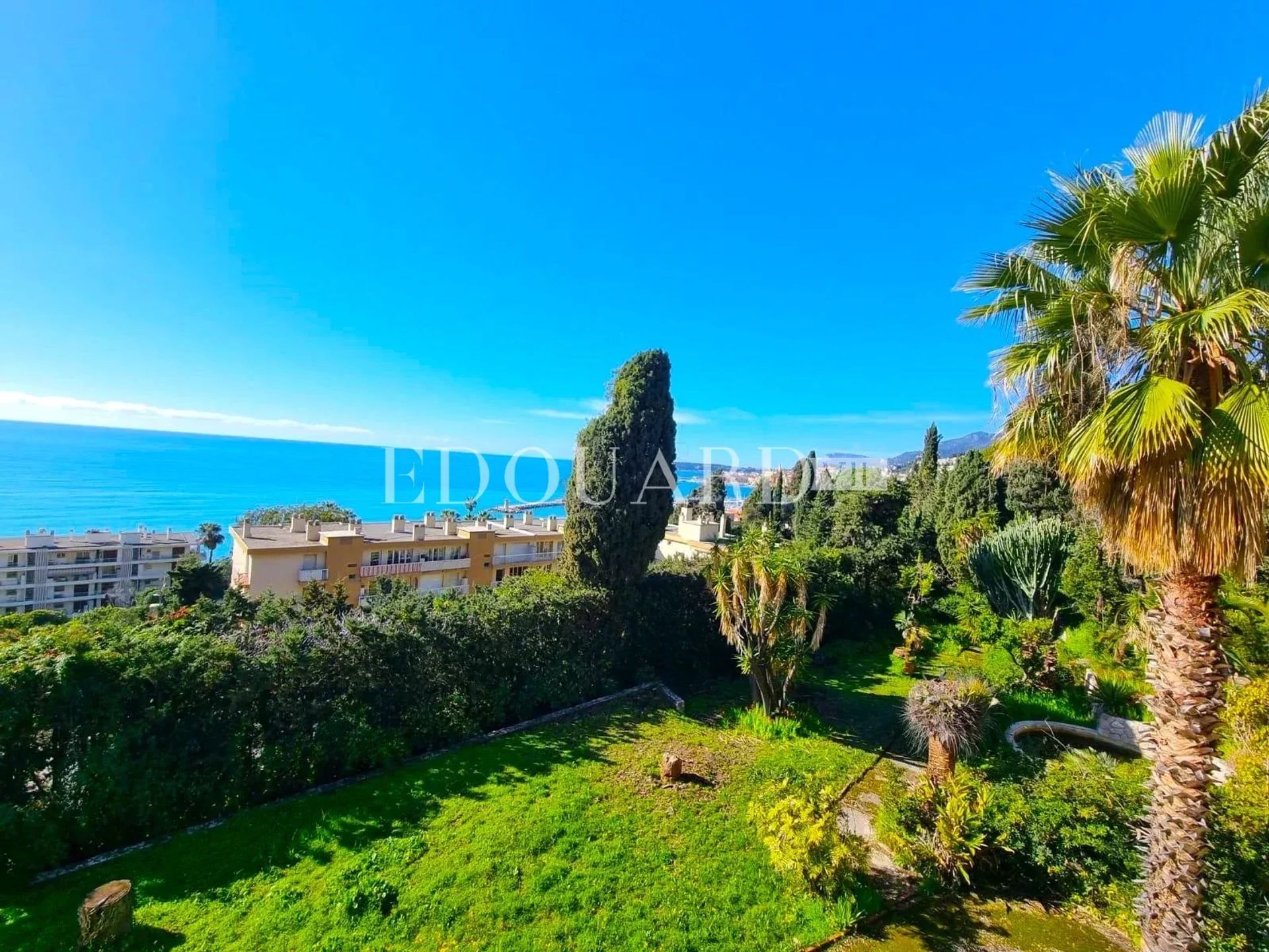 Huis in Menton, Alpes-Maritimes 12761488