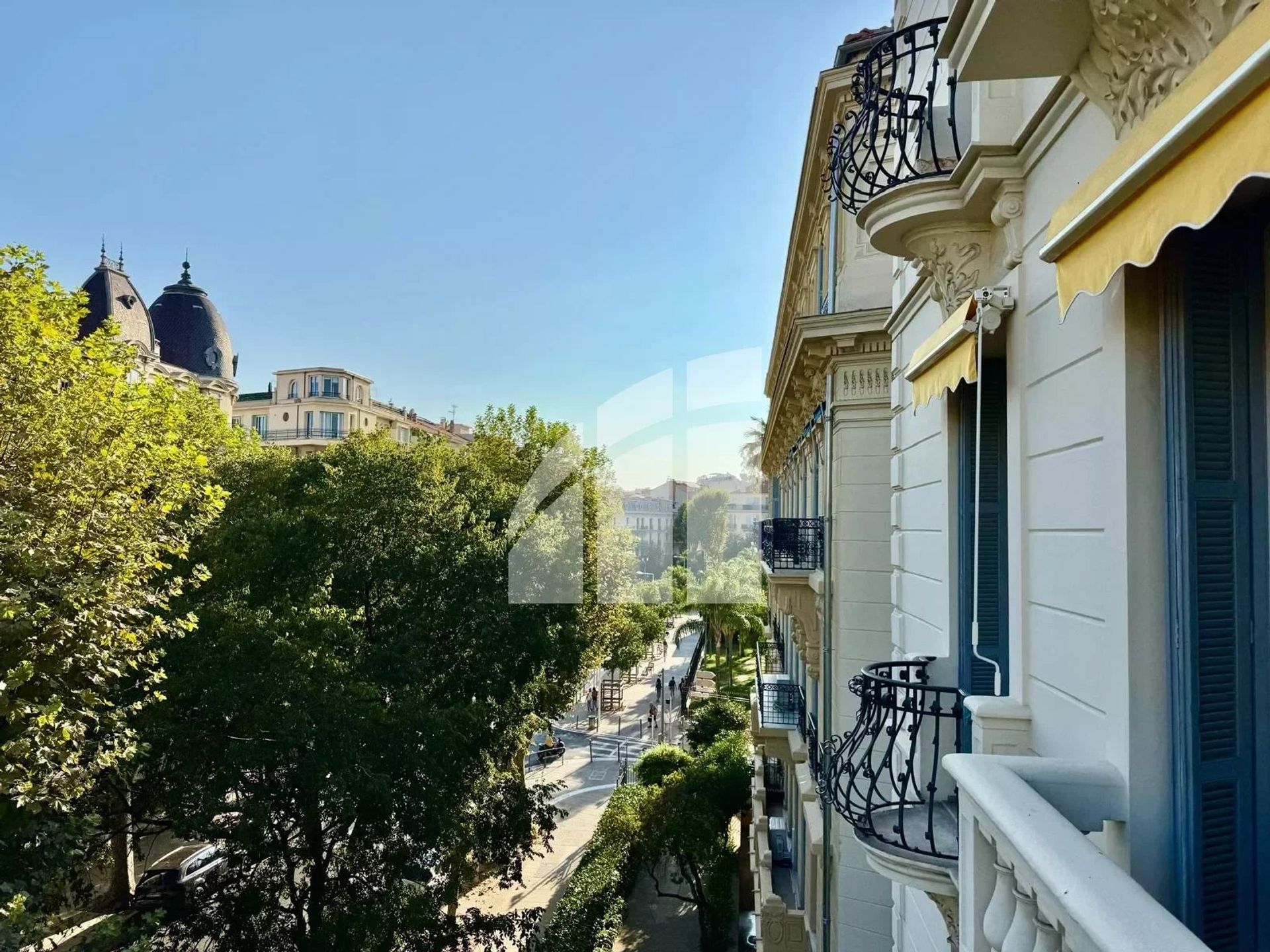 Condominium in Nice, Alpes-Maritimes 12762027