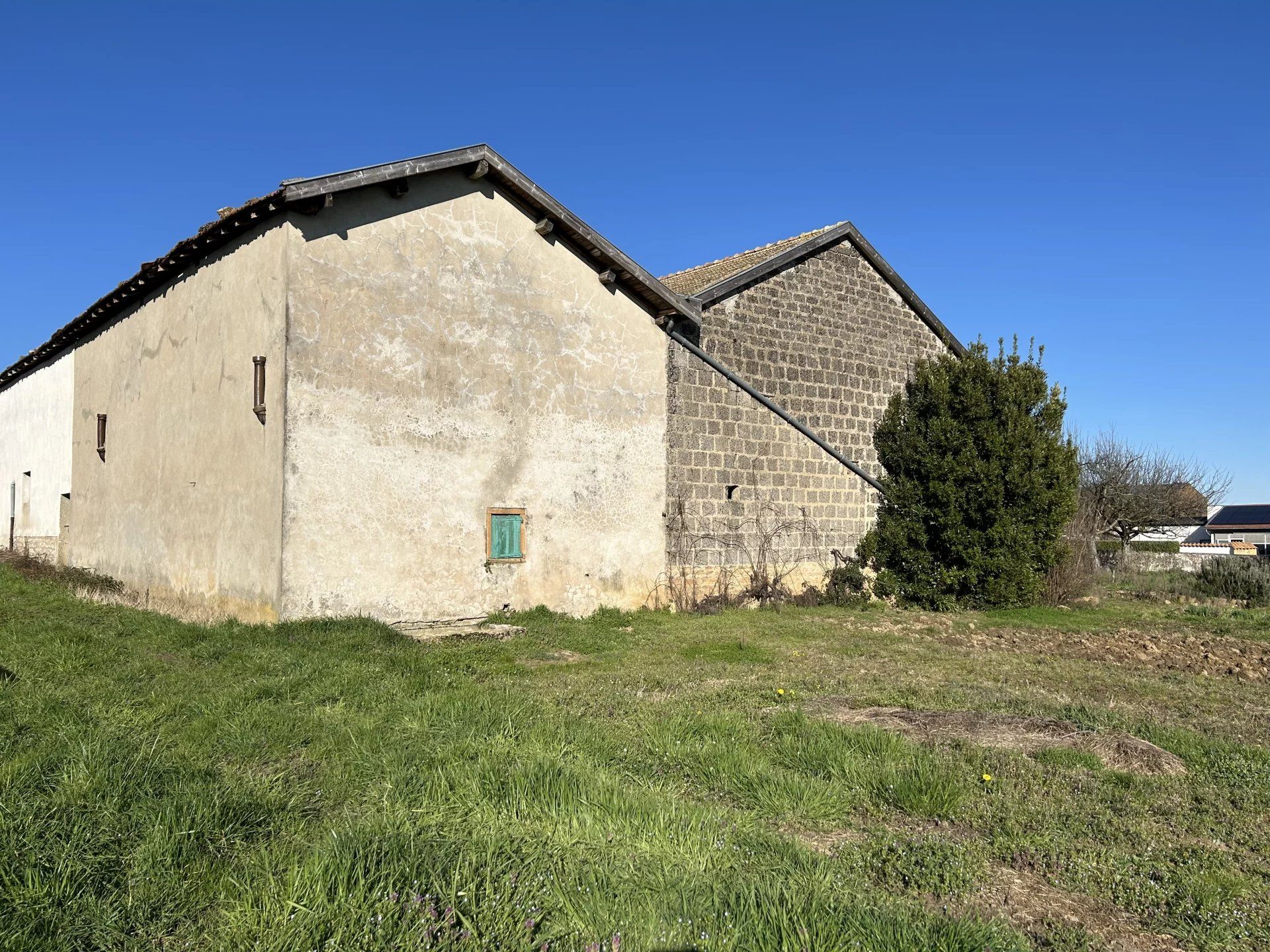 Andet i Varennes-les-Macon, Bourgogne-Franche-Comte 12762037