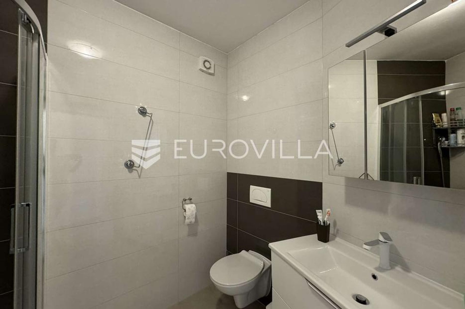 Condominio en Pula, Istarska županija 12762207