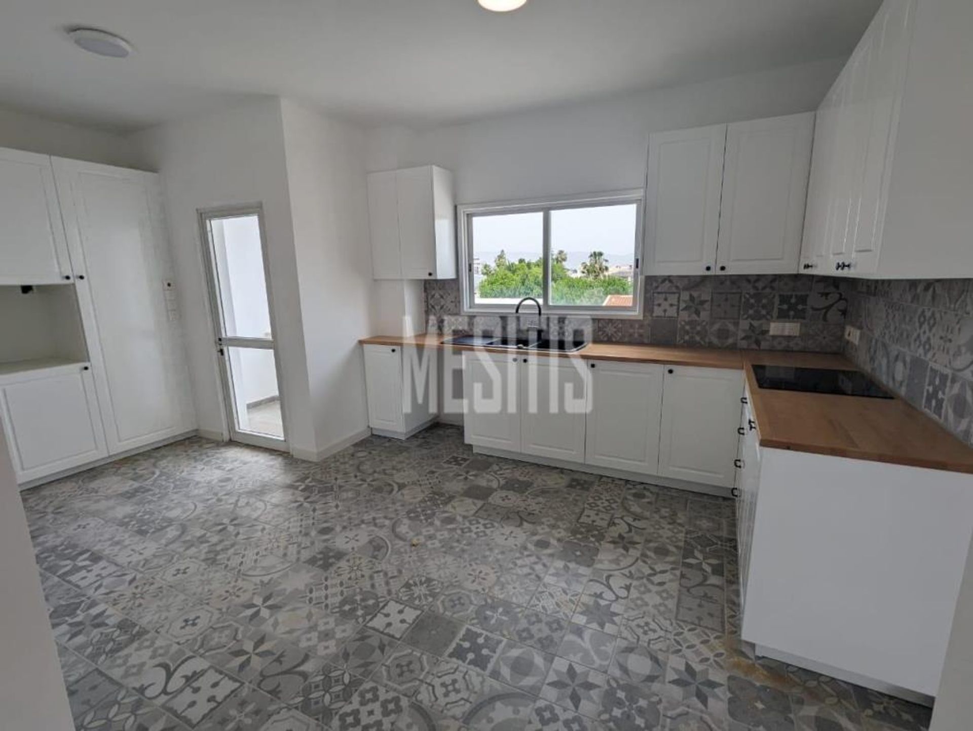 Condominio nel Nicosia, Lefkosia 12762637