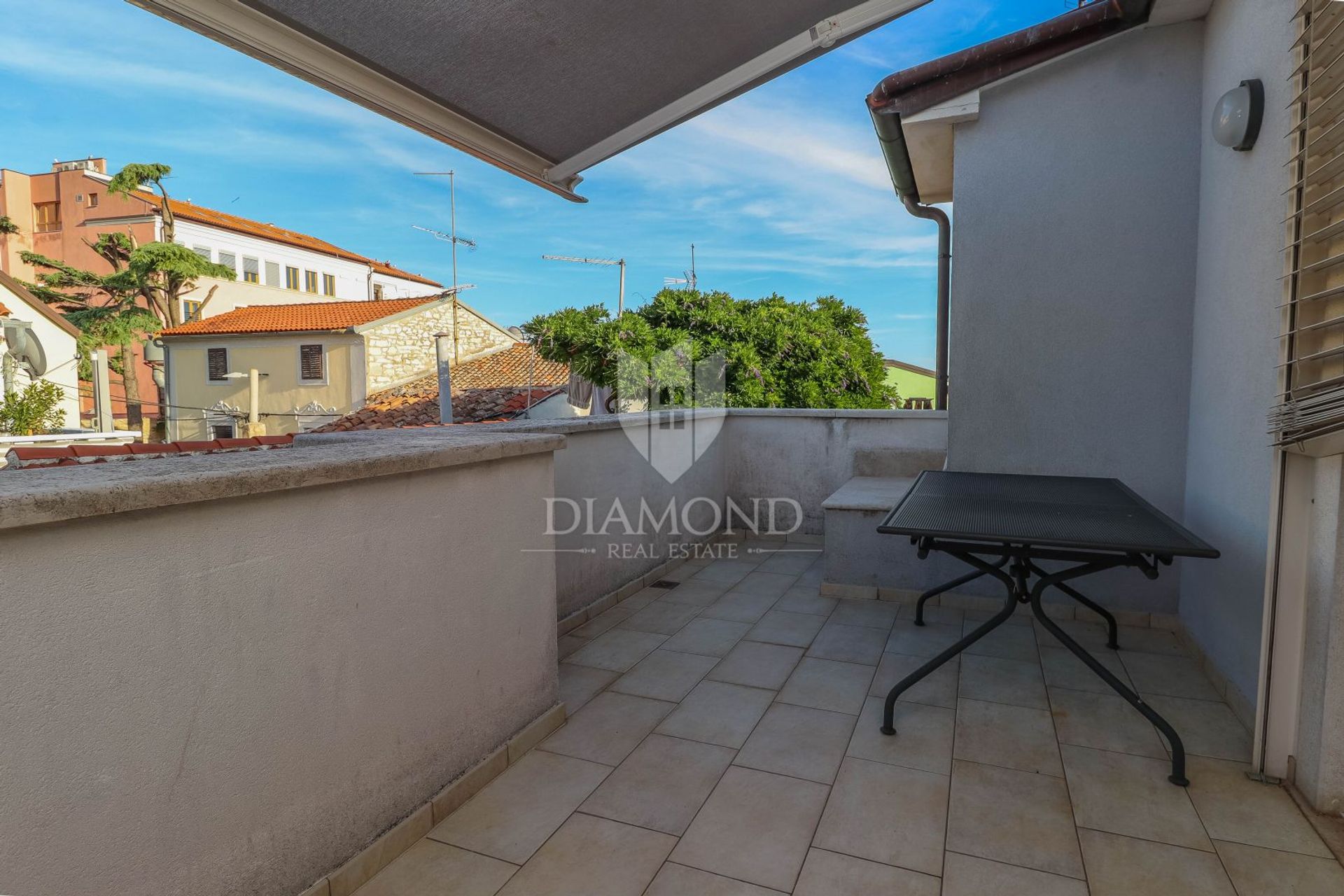 Condominio en Novigrad, Istria County 12762716