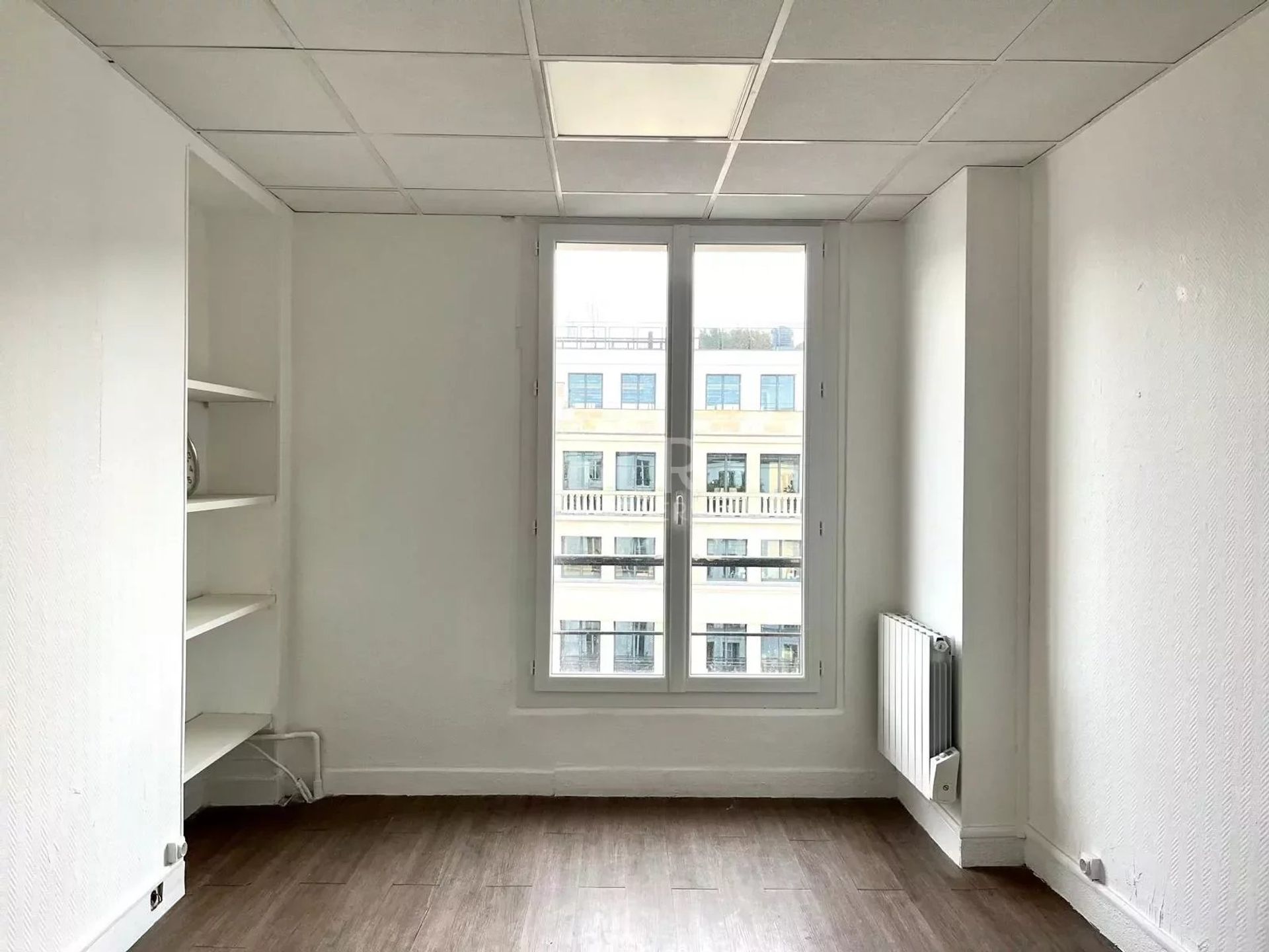 Pejabat dalam Paris, Ile-de-France 12764276