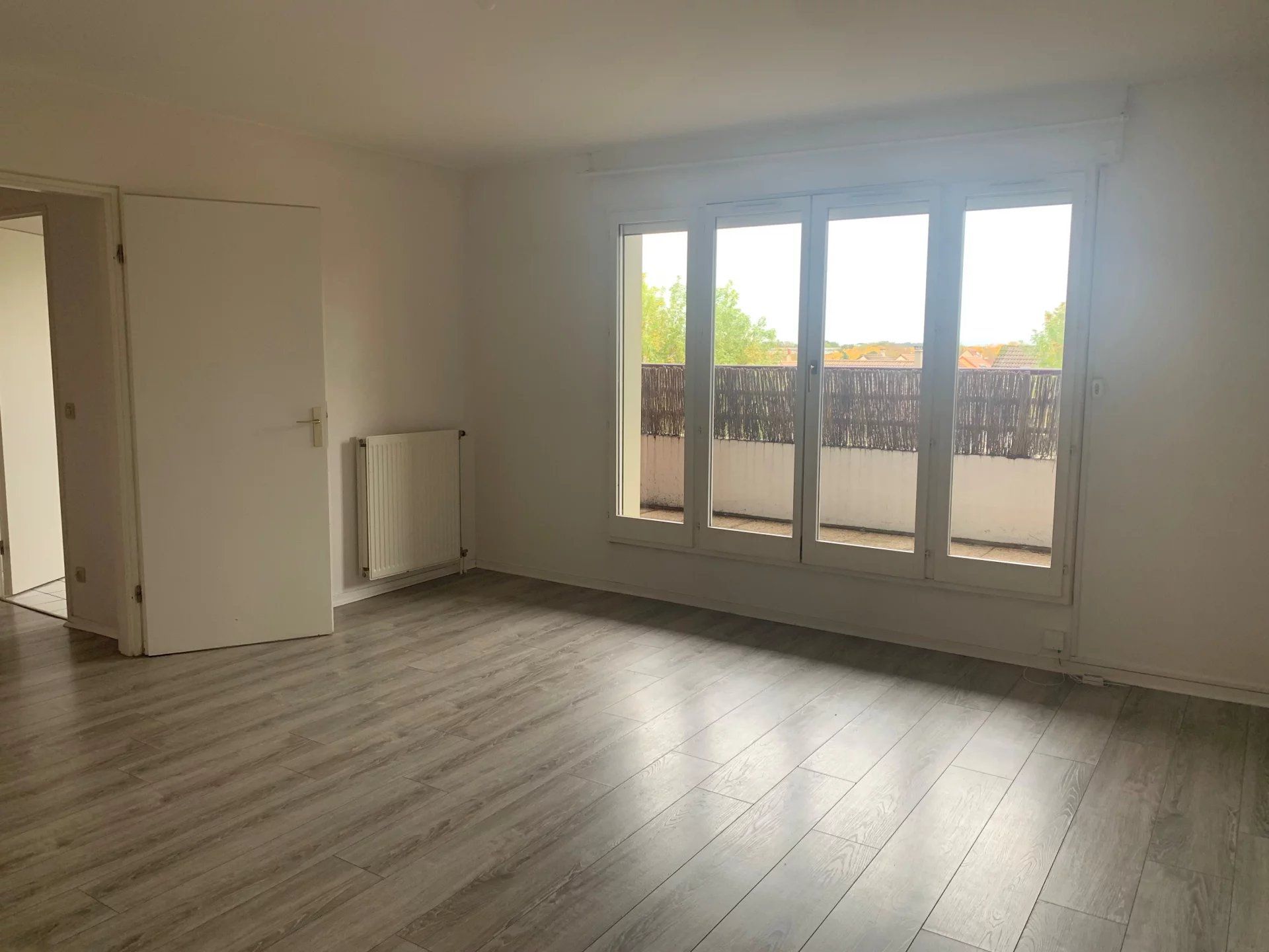 Condominio nel Montigny-le-Bretonneux, Yvelines 12764678