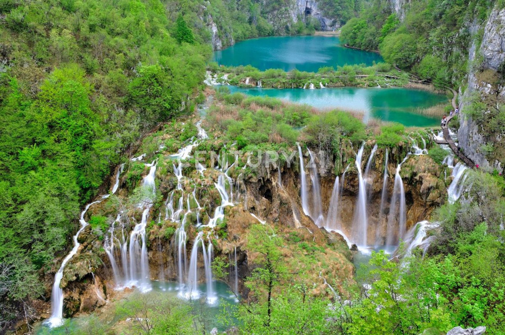 Λιανεμποριο σε Plitvička Jezera, Ličko-senjska županija 12765701