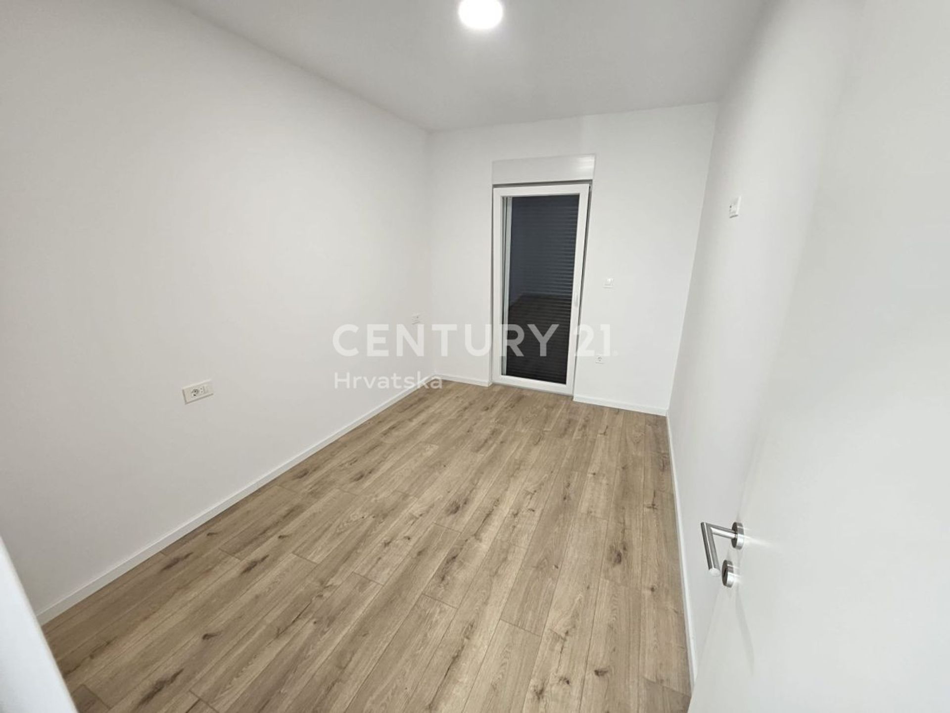 Condominio en Vodice, Šibenik-Knin County 12765839