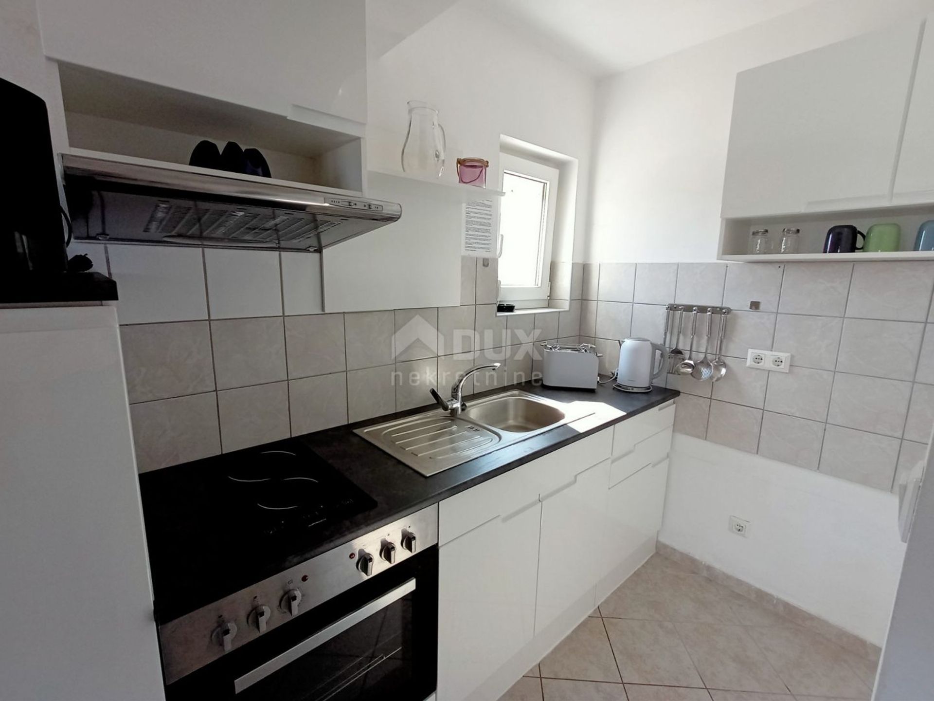 Condominium dans Nin, Zadar County 12765868