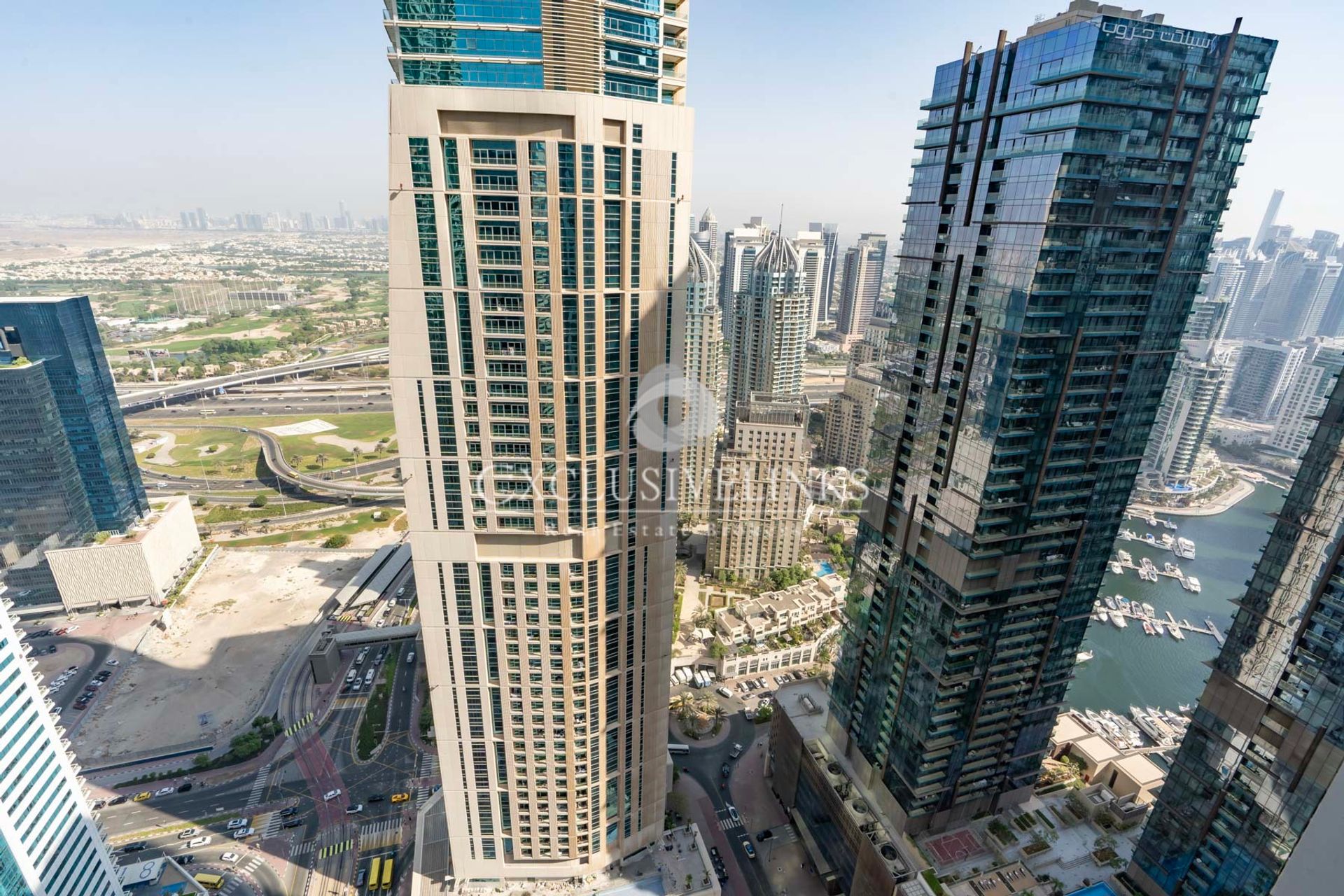 Condominium in Dubai, Dubai 12766626