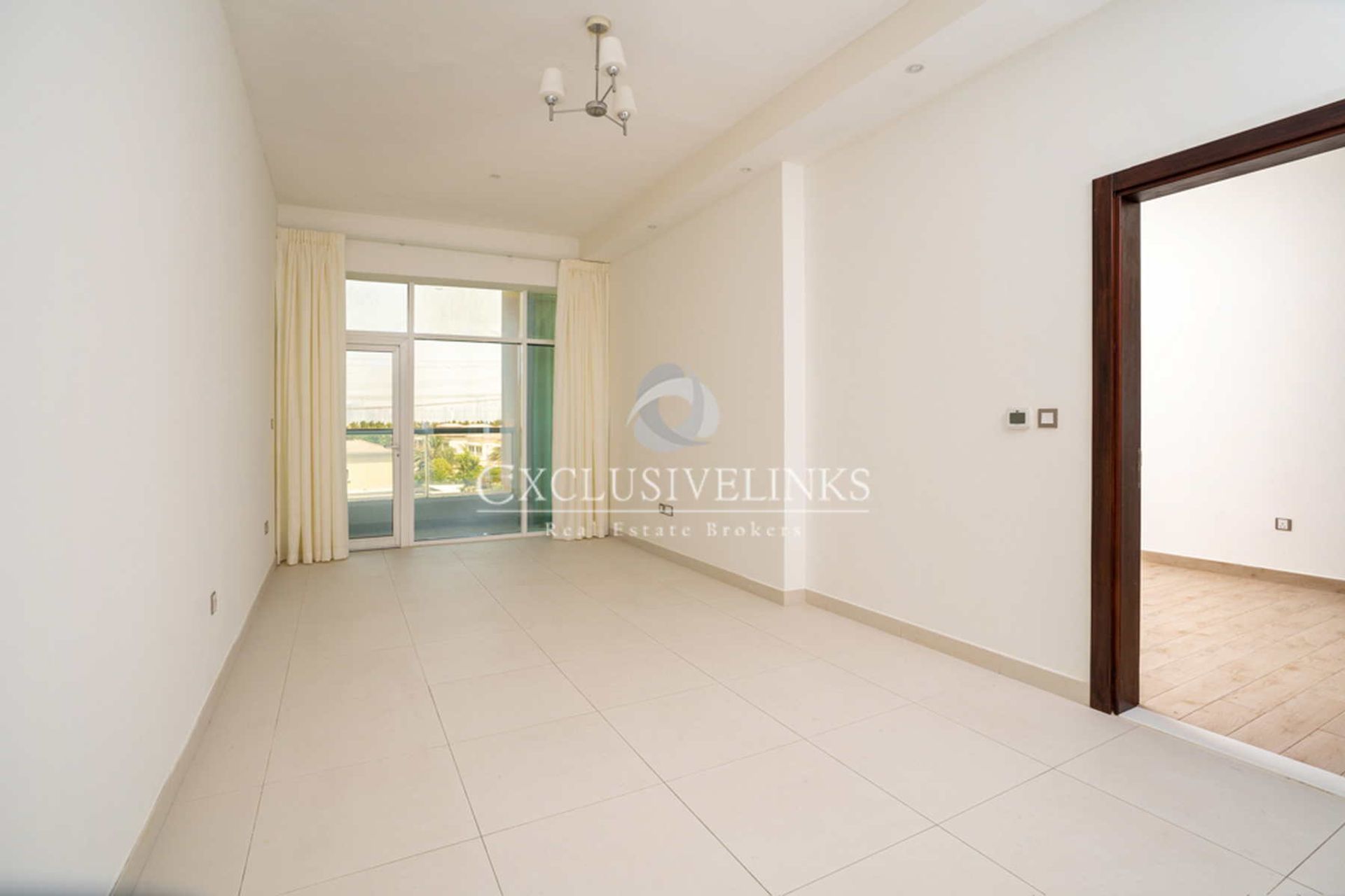 Residential in Dubai, Dubai 12766697