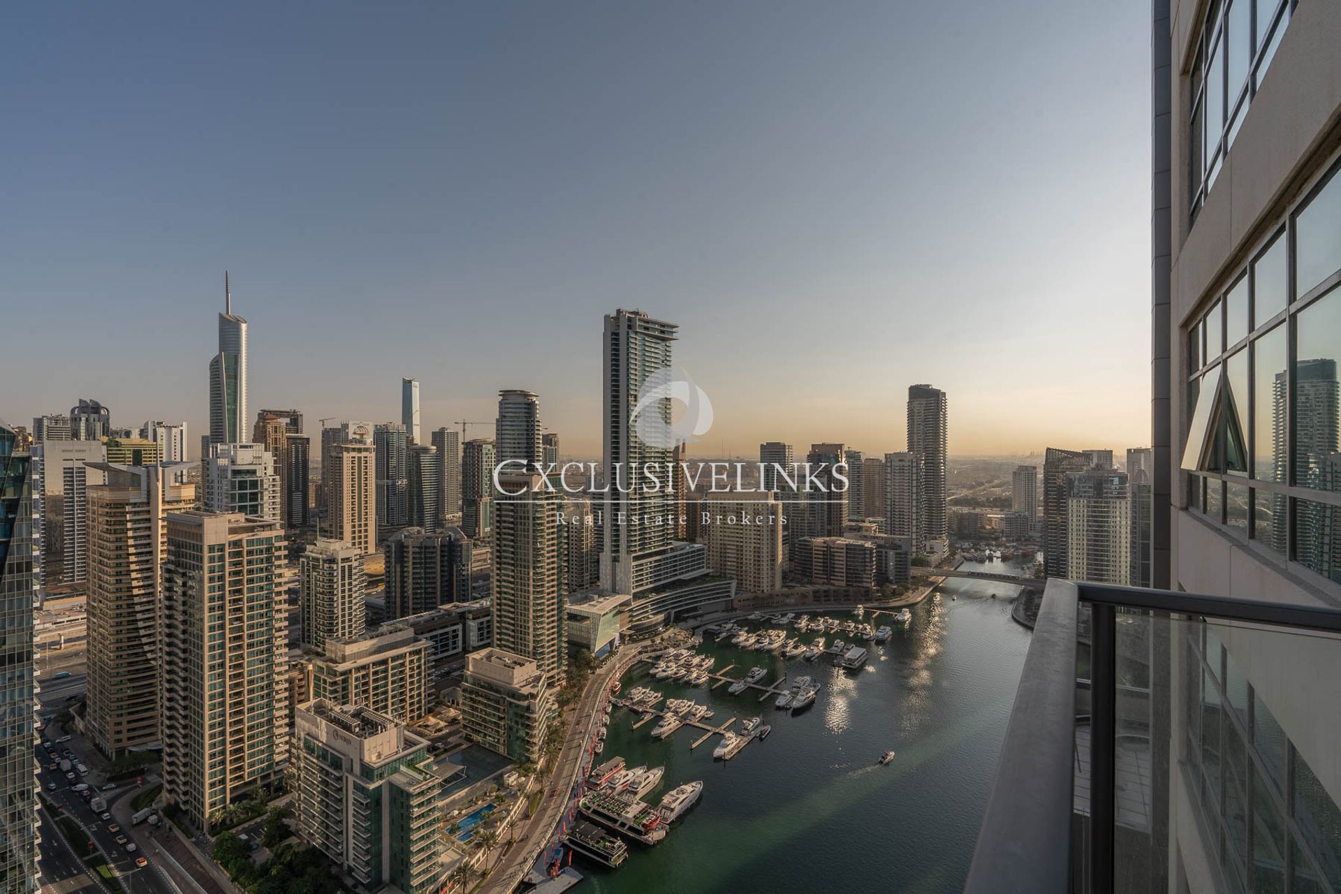 Condominium in Dubai, Dubai 12766737