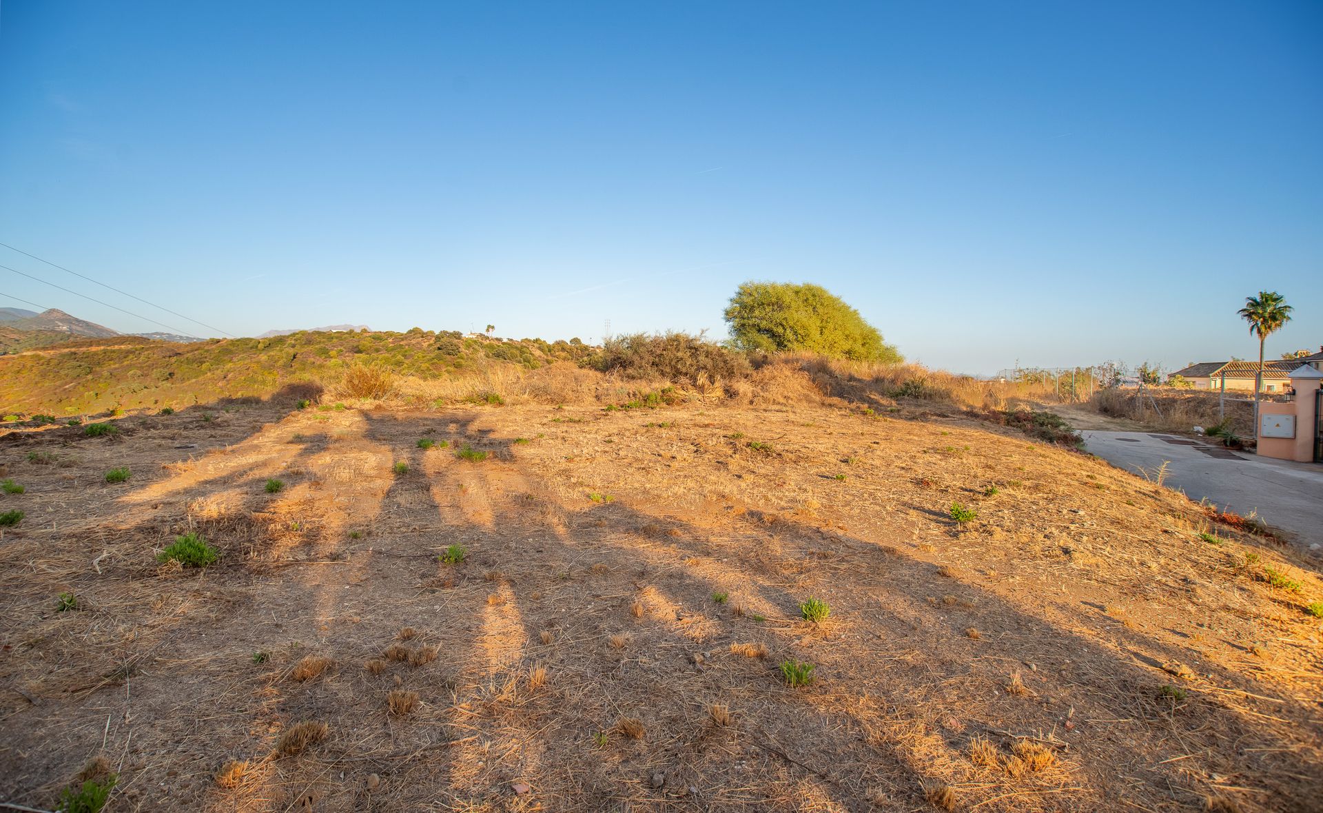 Land in Estepona, Andalucía 12767449