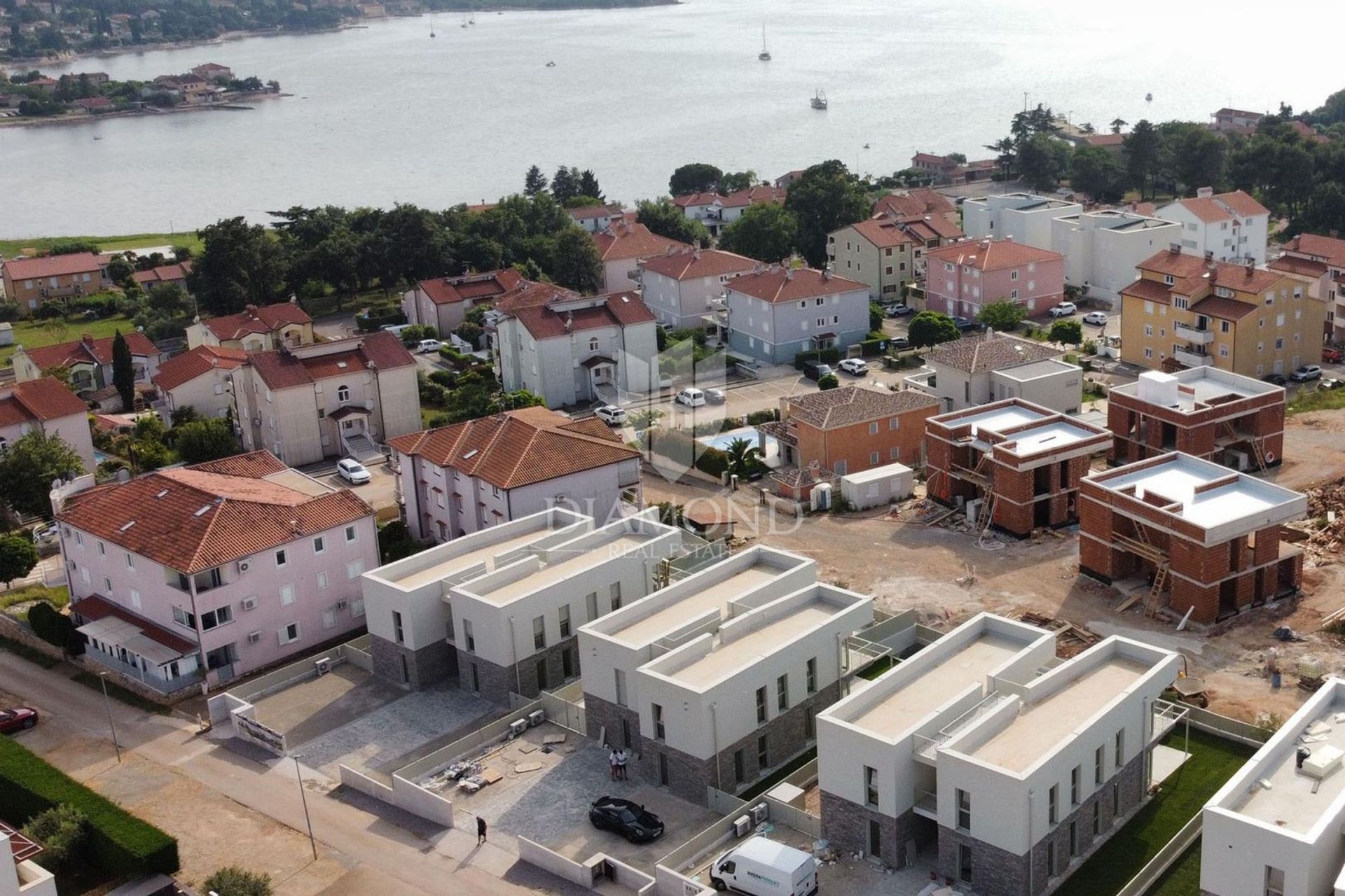 Condominium in Novigrad, Istria County 12768948