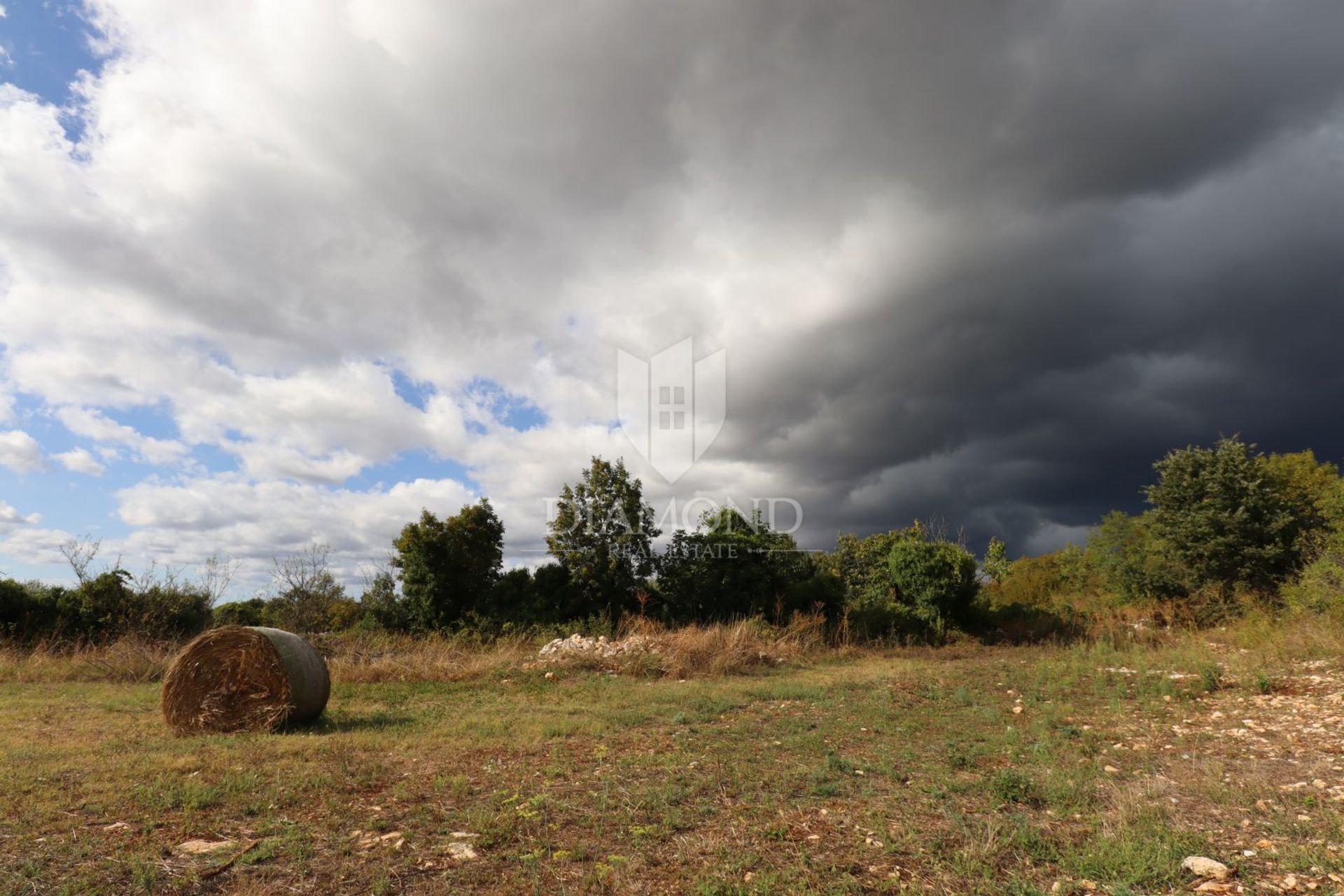 Land in Juršići, Istarska županija 12768968