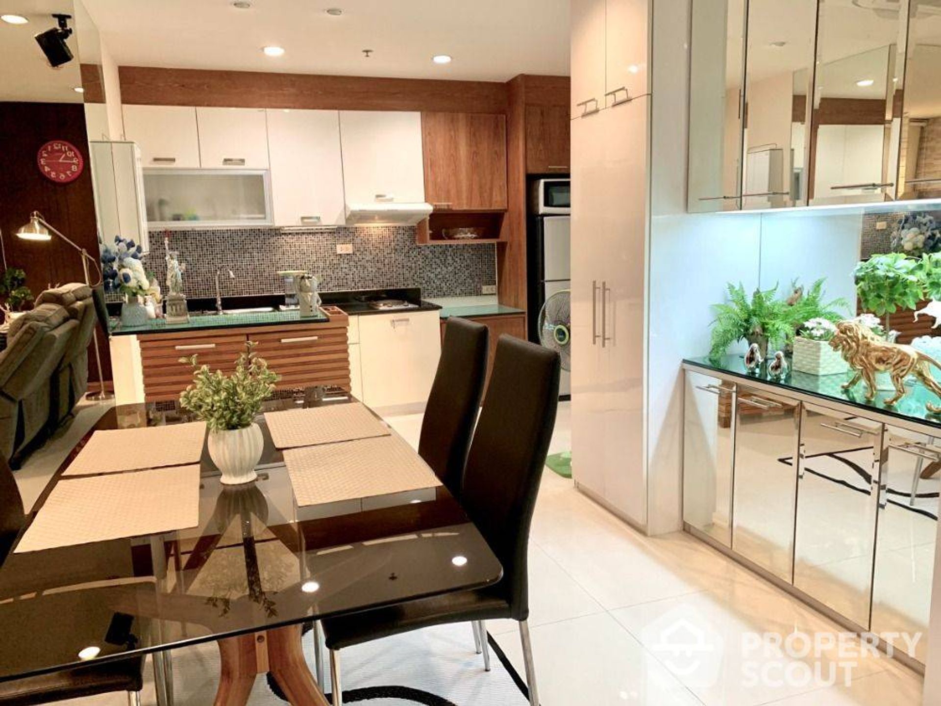 Condominium in Ban Na Song, Krung Thep Maha Nakhon 12770024