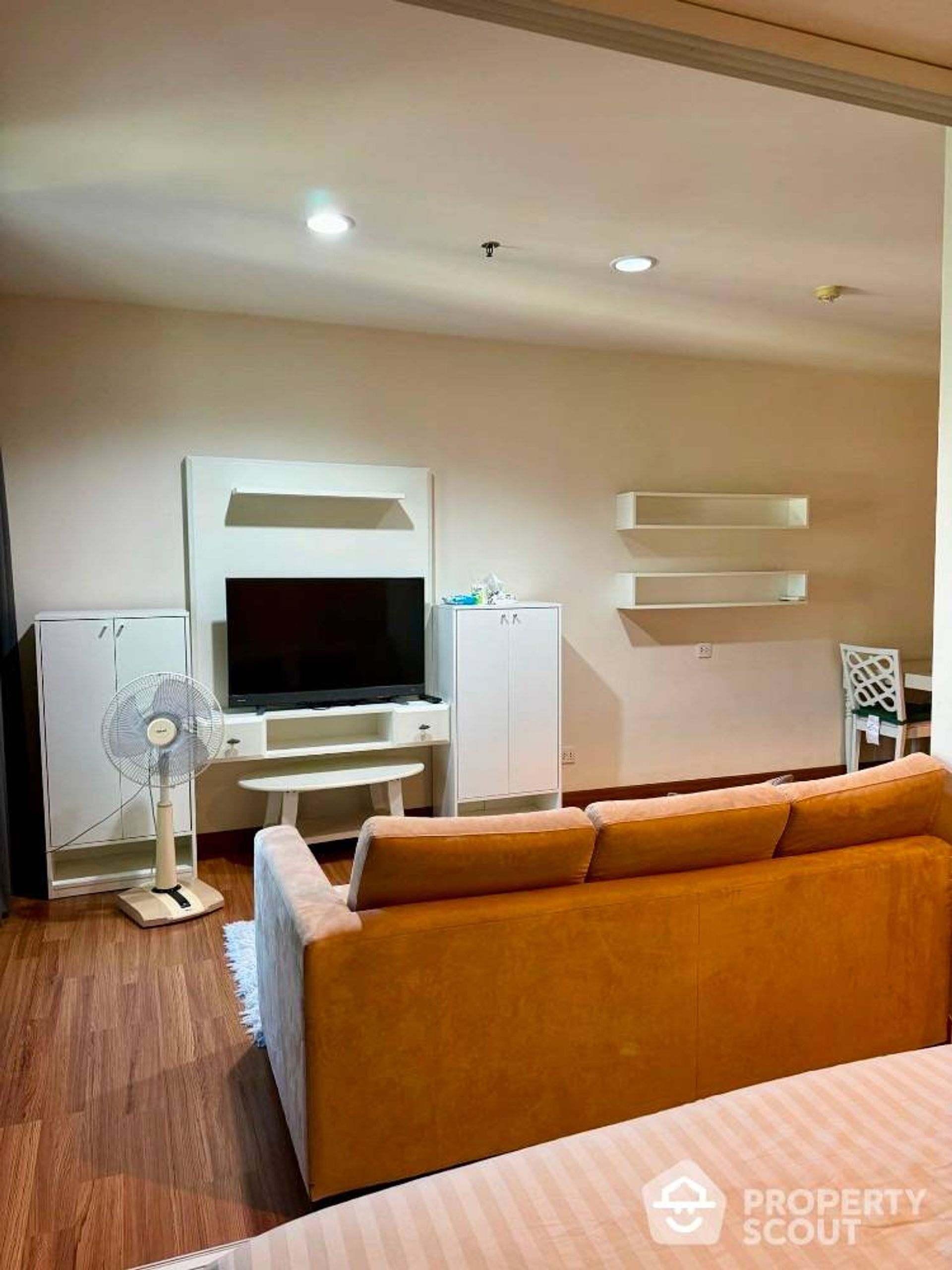 Condominium in Phaya Thai, Krung Thep Maha Nakhon 12770202