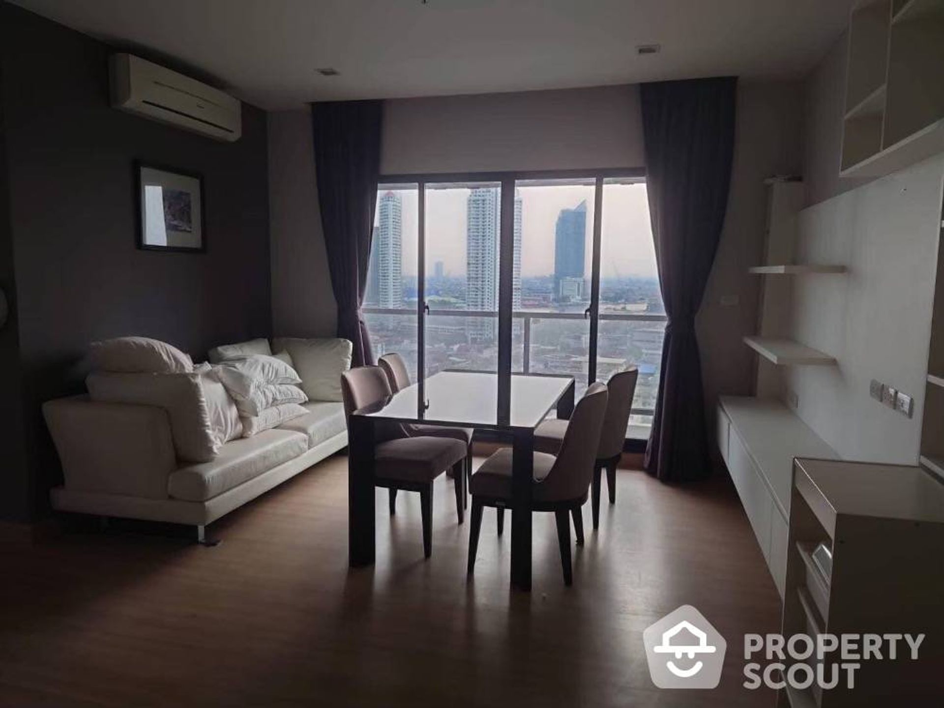 Condominium in Godown, Krung Thep Maha Nakhon 12770314