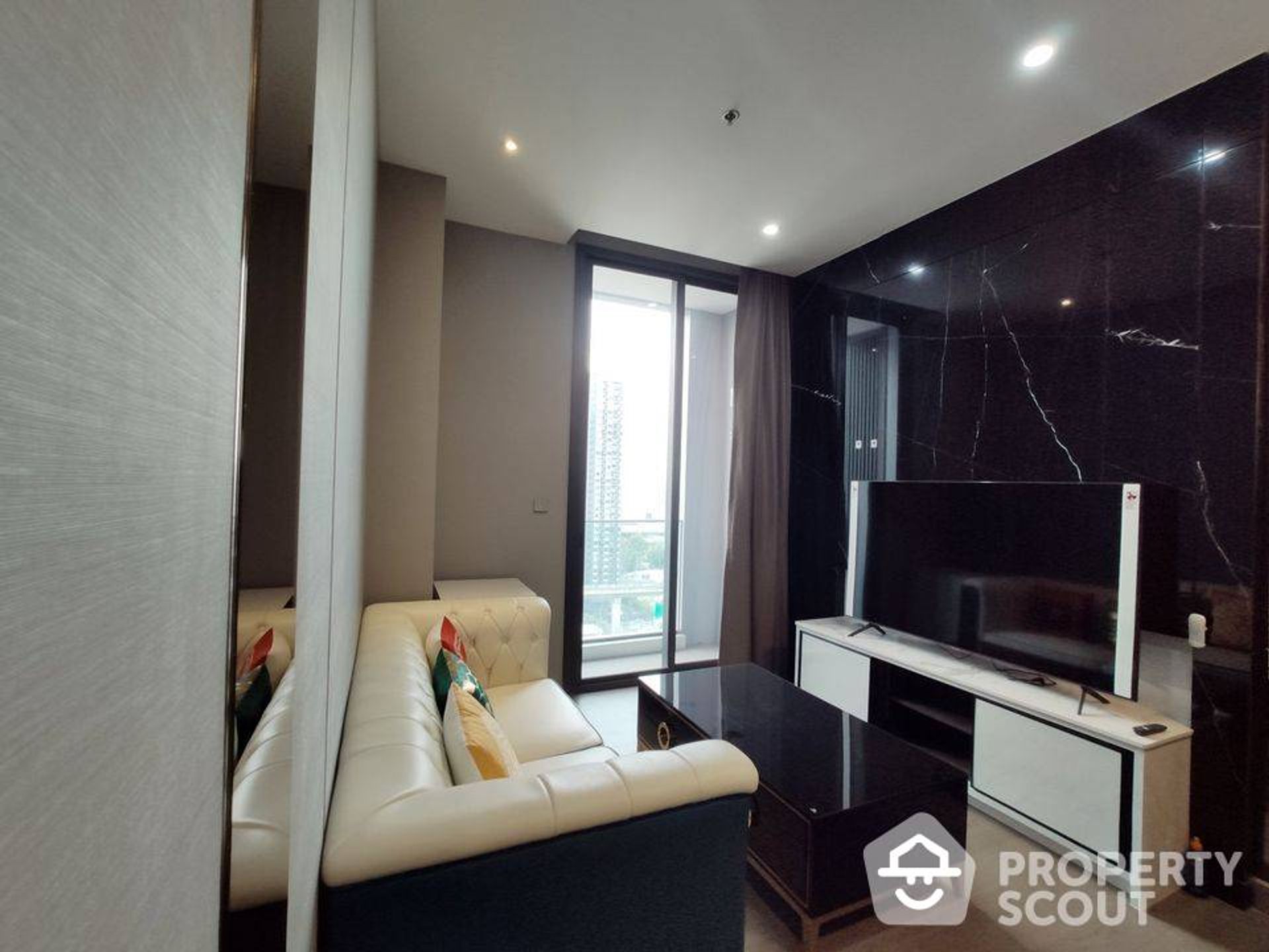 Condominium in Ban Na Song, Krung Thep Maha Nakhon 12770544