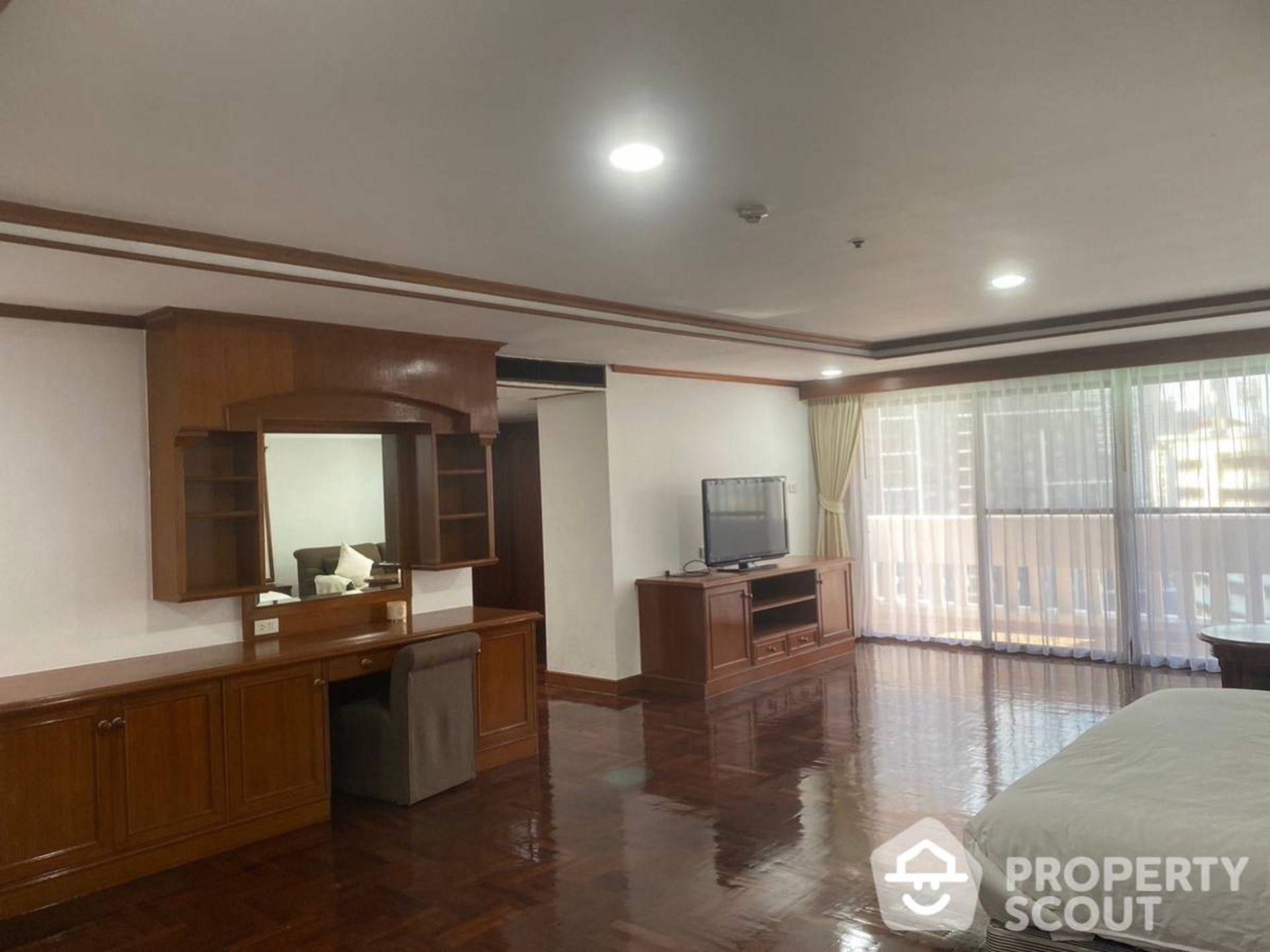 Condominium in Watthana, Krung Thep Maha Nakhon 12770628