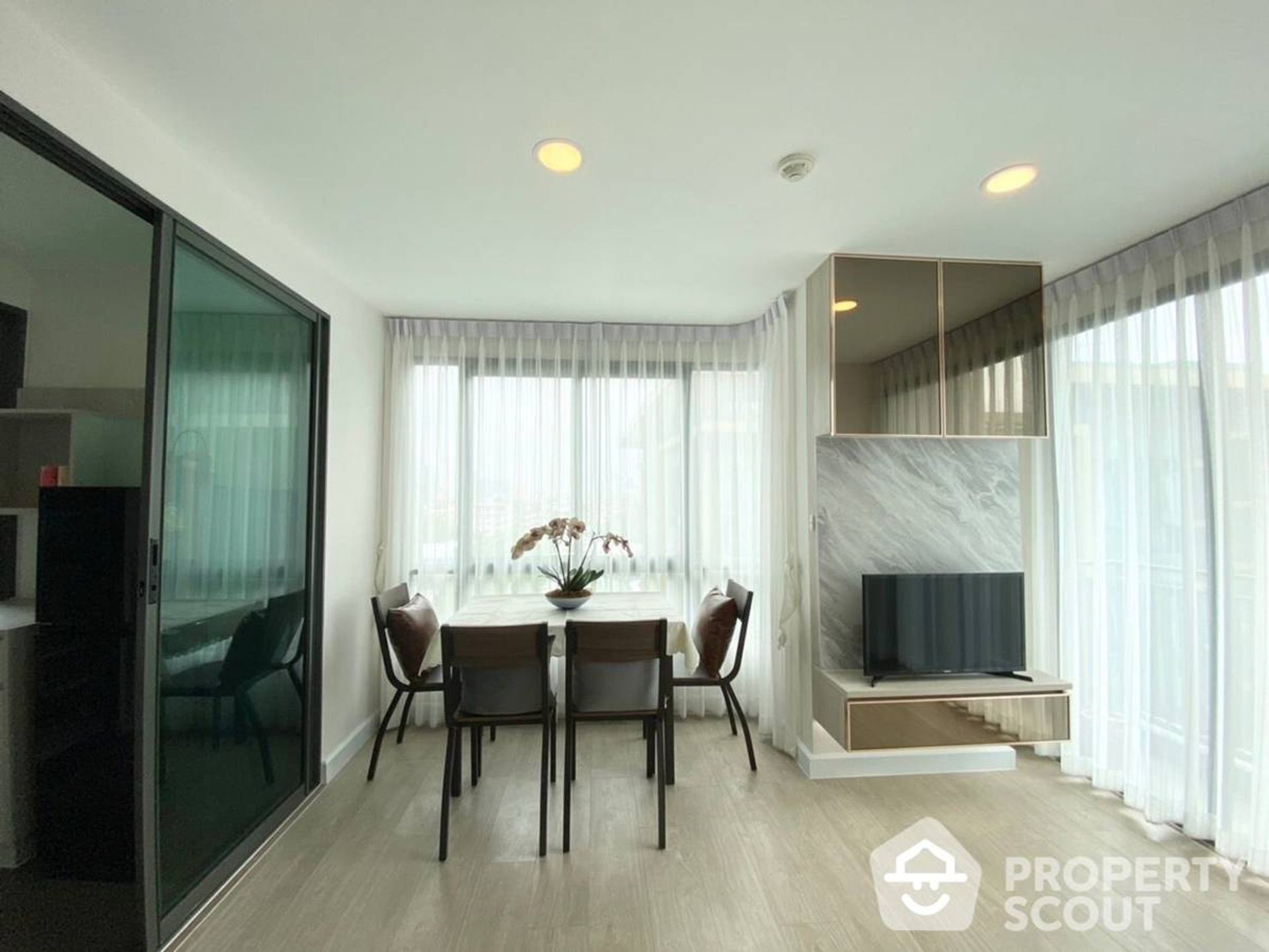 Condominium in Phaya Thai, Krung Thep Maha Nakhon 12770639