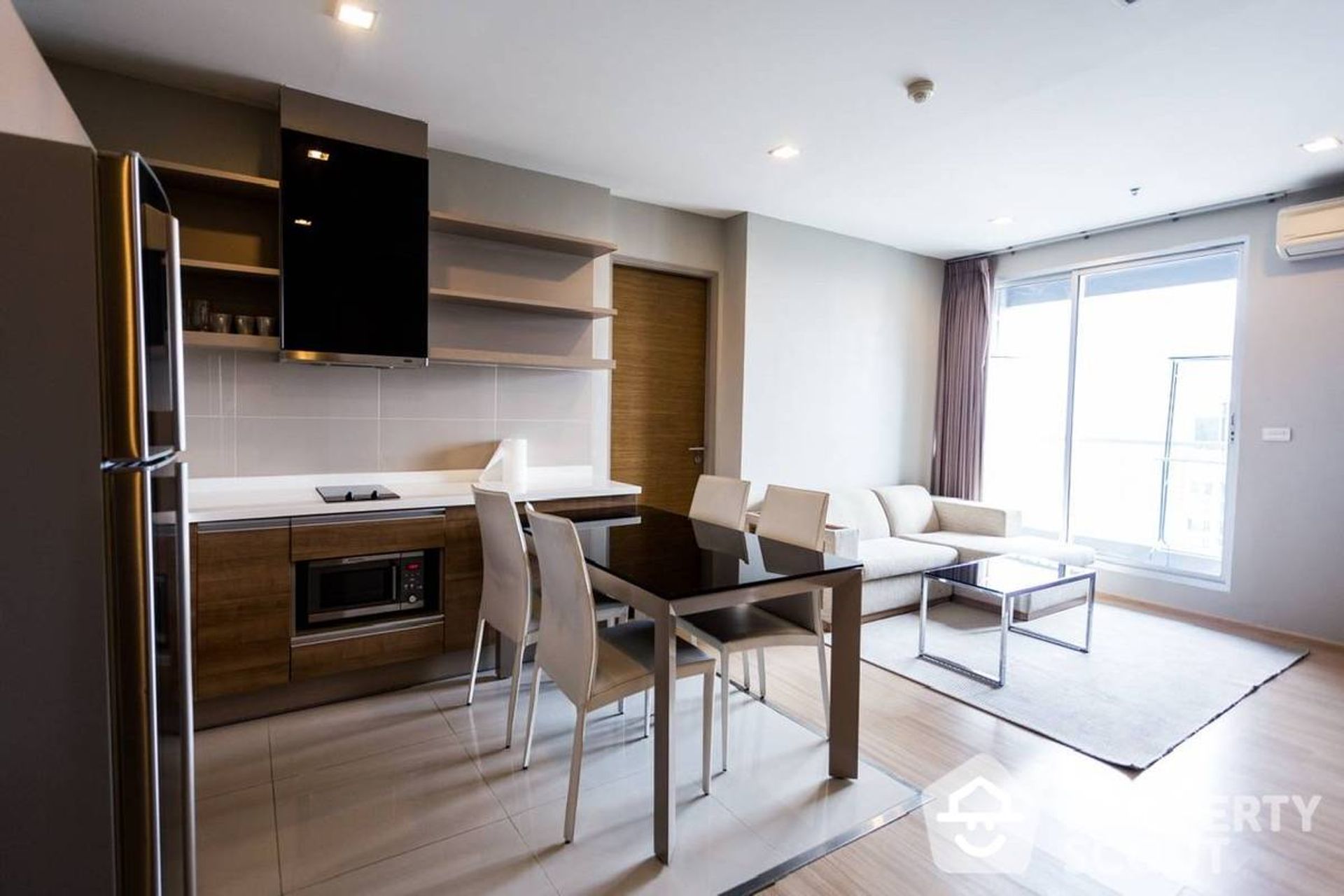 Condominium in Phra Khanong, Krung Thep Maha Nakhon 12770663