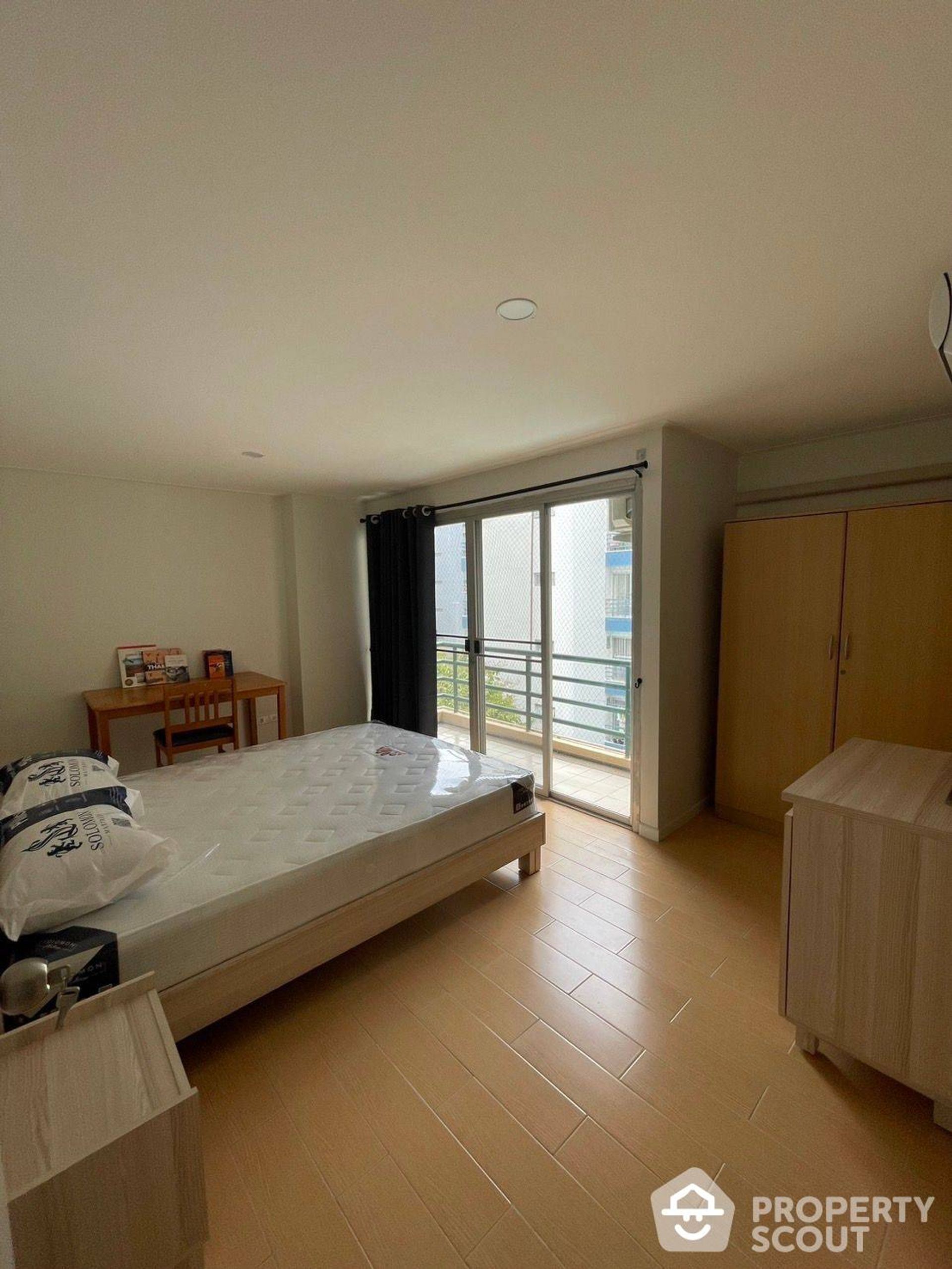 Condominio en Phra Khanong, Krung Thep Maha Nakhon 12770785