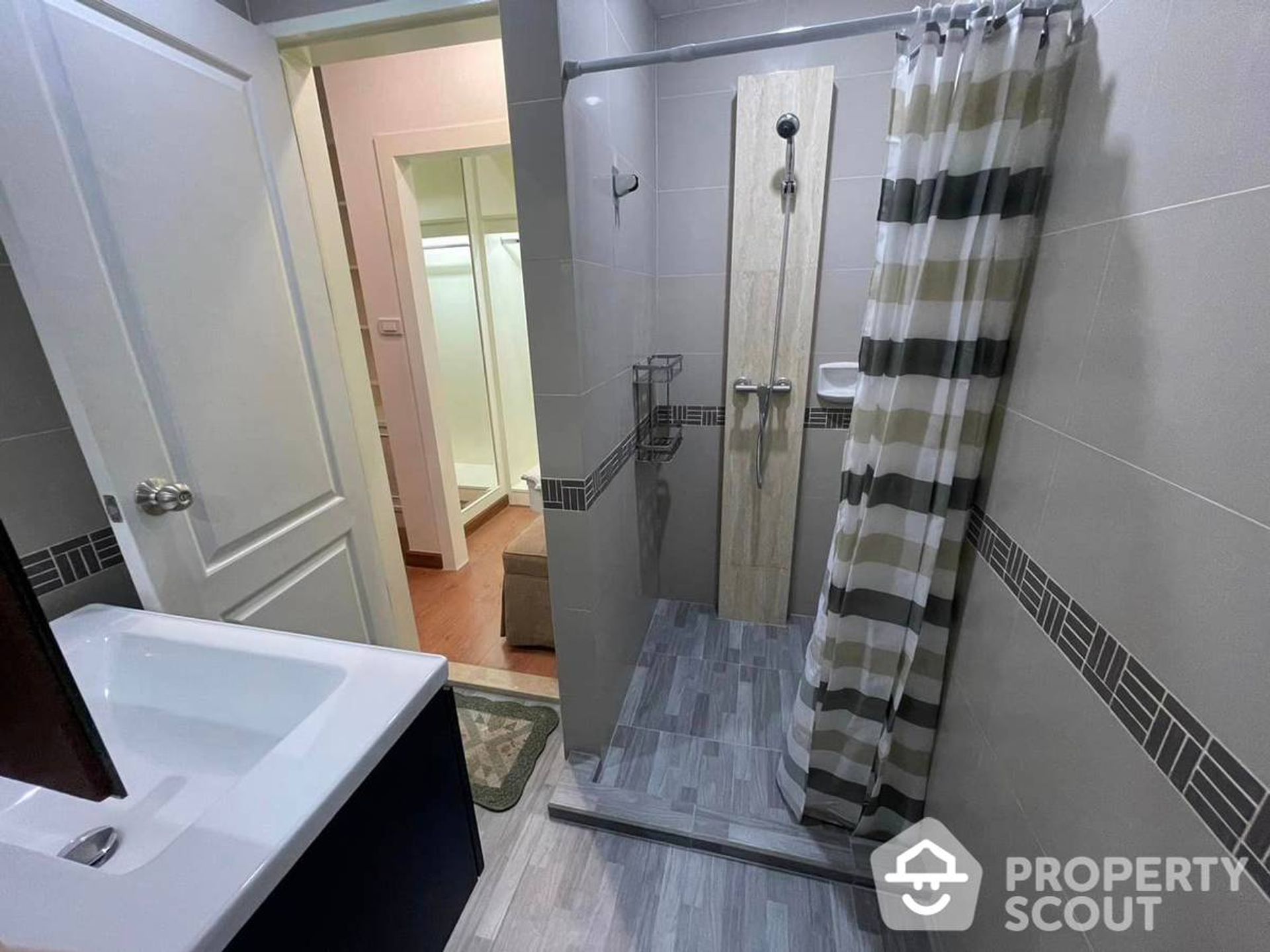 Condominio en Phra Khanong, Krung Thep Maha Nakhon 12770789