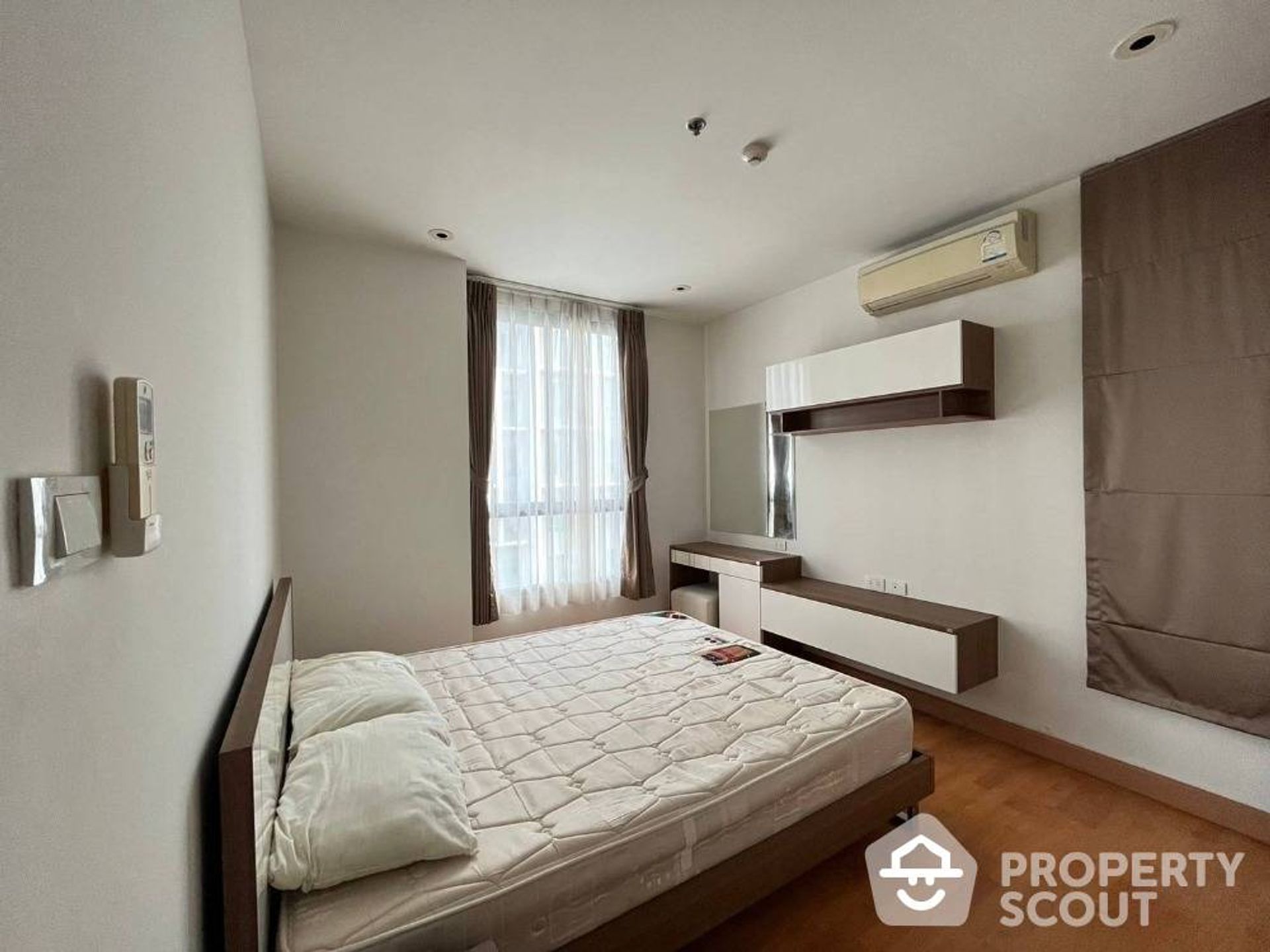 Condominium in Phra Khanong, Krung Thep Maha Nakhon 12770795