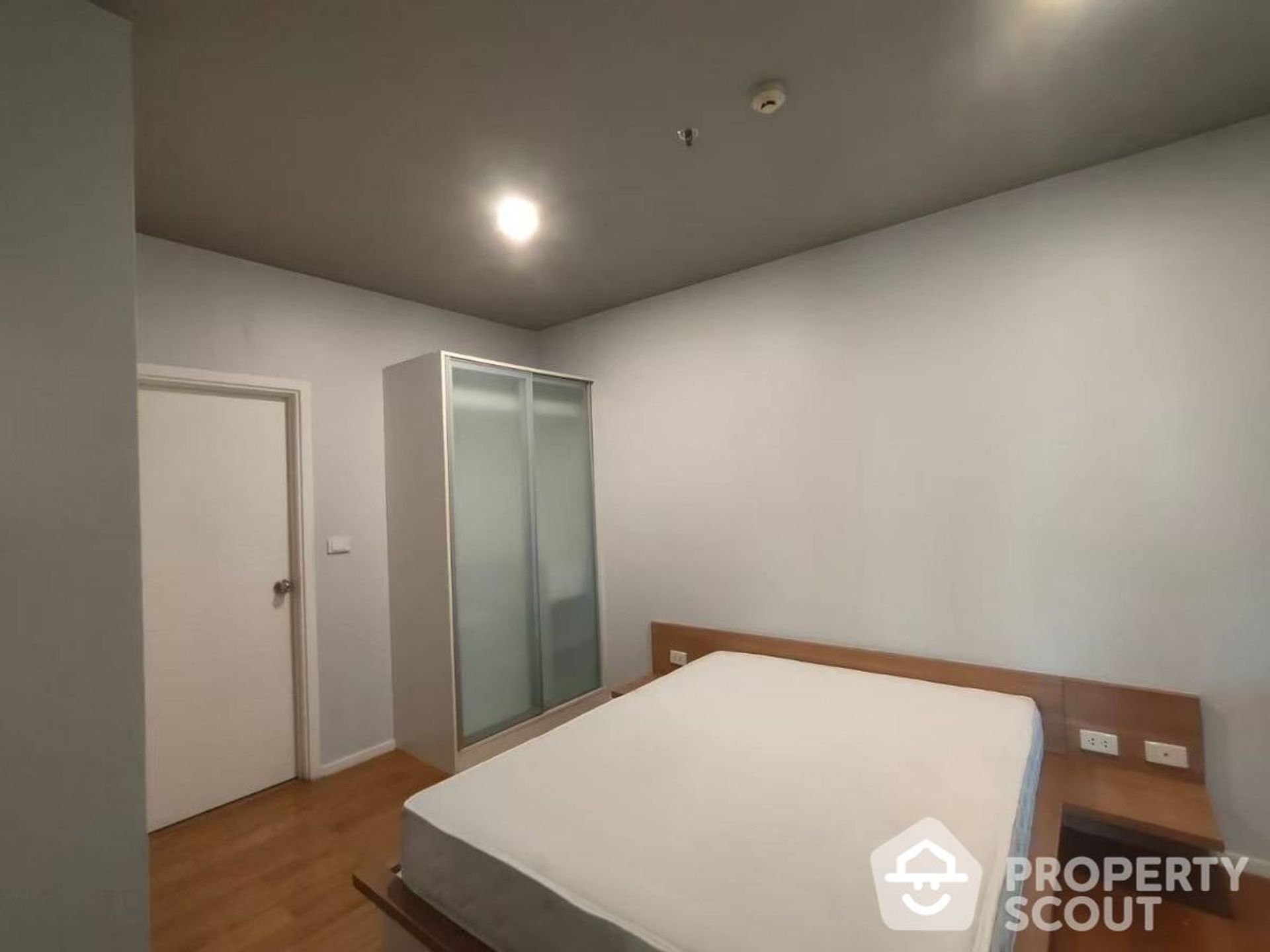 Condominio en Phra Khanong, Krung Thep Maha Nakhon 12770923