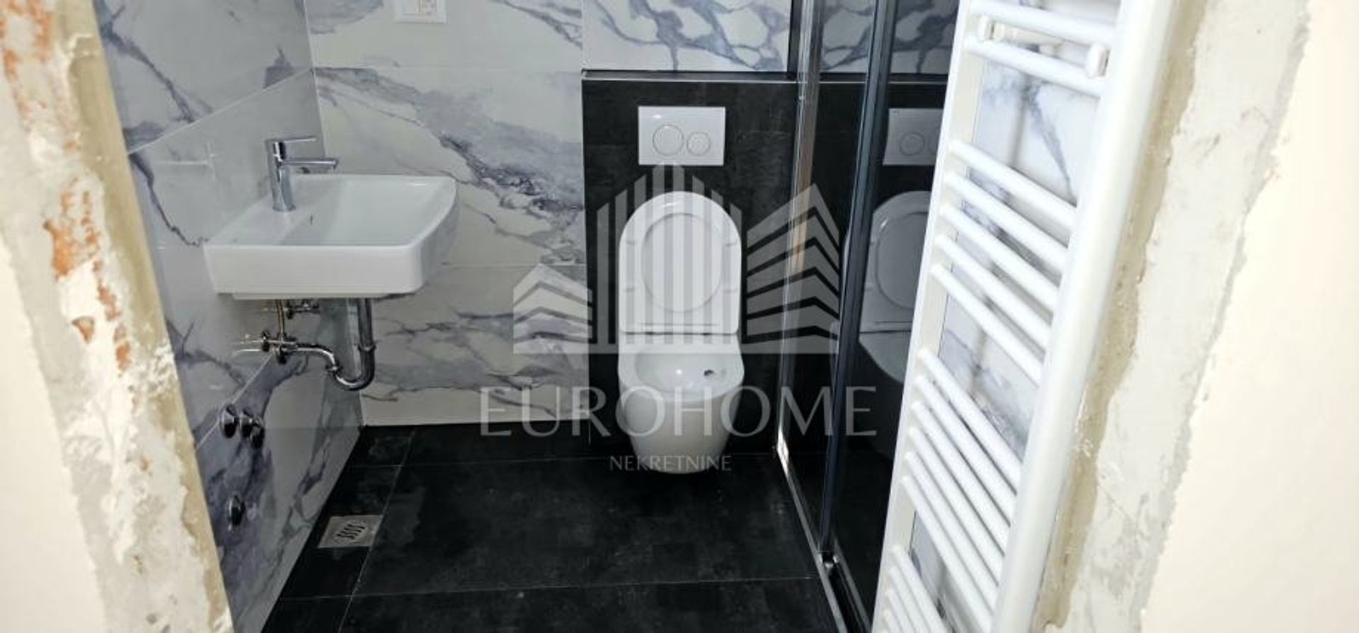 Condominio nel Jalsevec, Zagreb, Grad 12770990