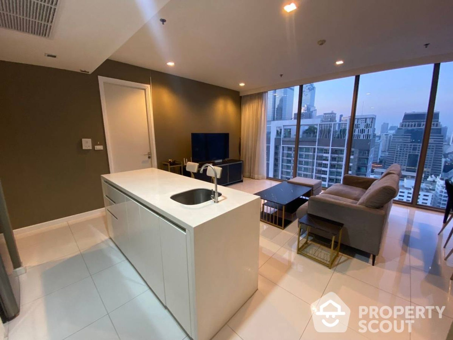 Condominium in Sathon, Krung Thep Maha Nakhon 12771065