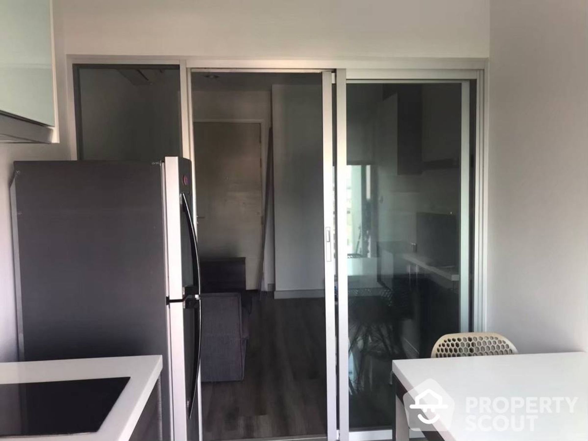 Condominium in Sathon, Krung Thep Maha Nakhon 12771105