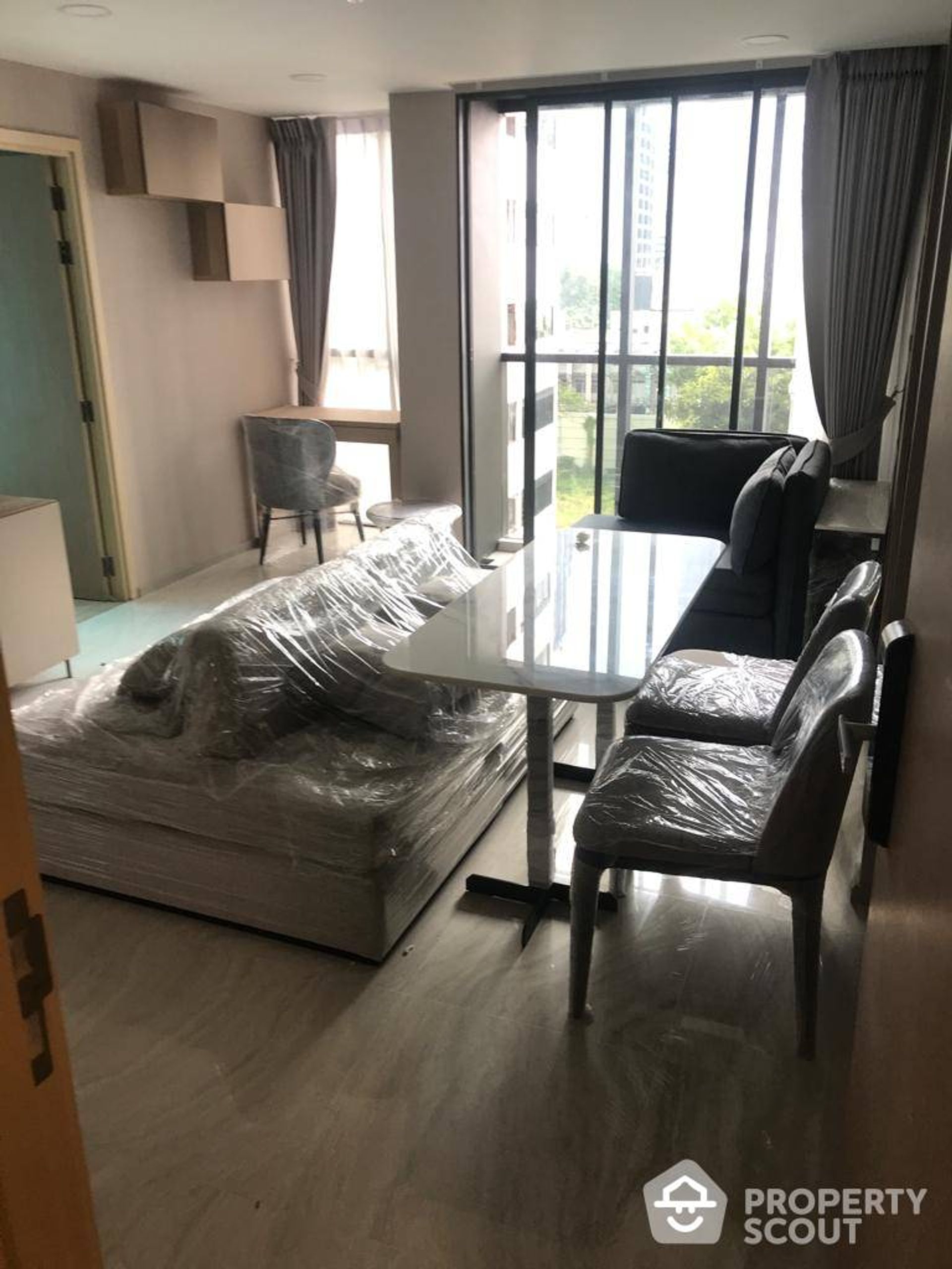 Condominium in Watthana, Krung Thep Maha Nakhon 12771185