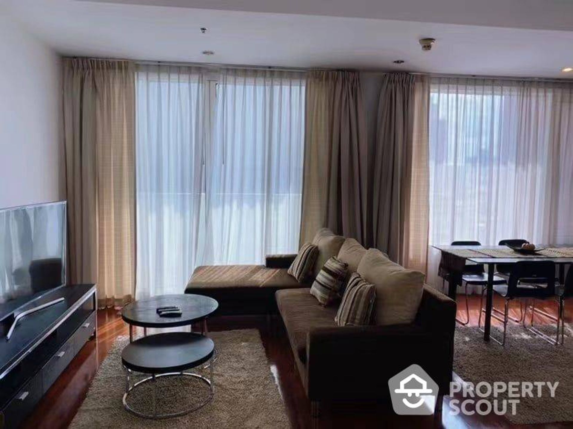 Condominium in Khlong Toei, Krung Thep Maha Nakhon 12771229