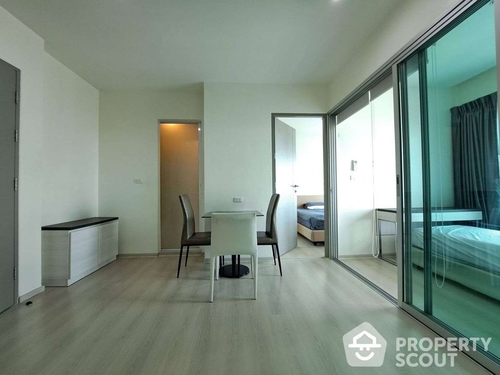 Condominium dans Huai Khwang, Krung Thep Maha Nakhon 12771258