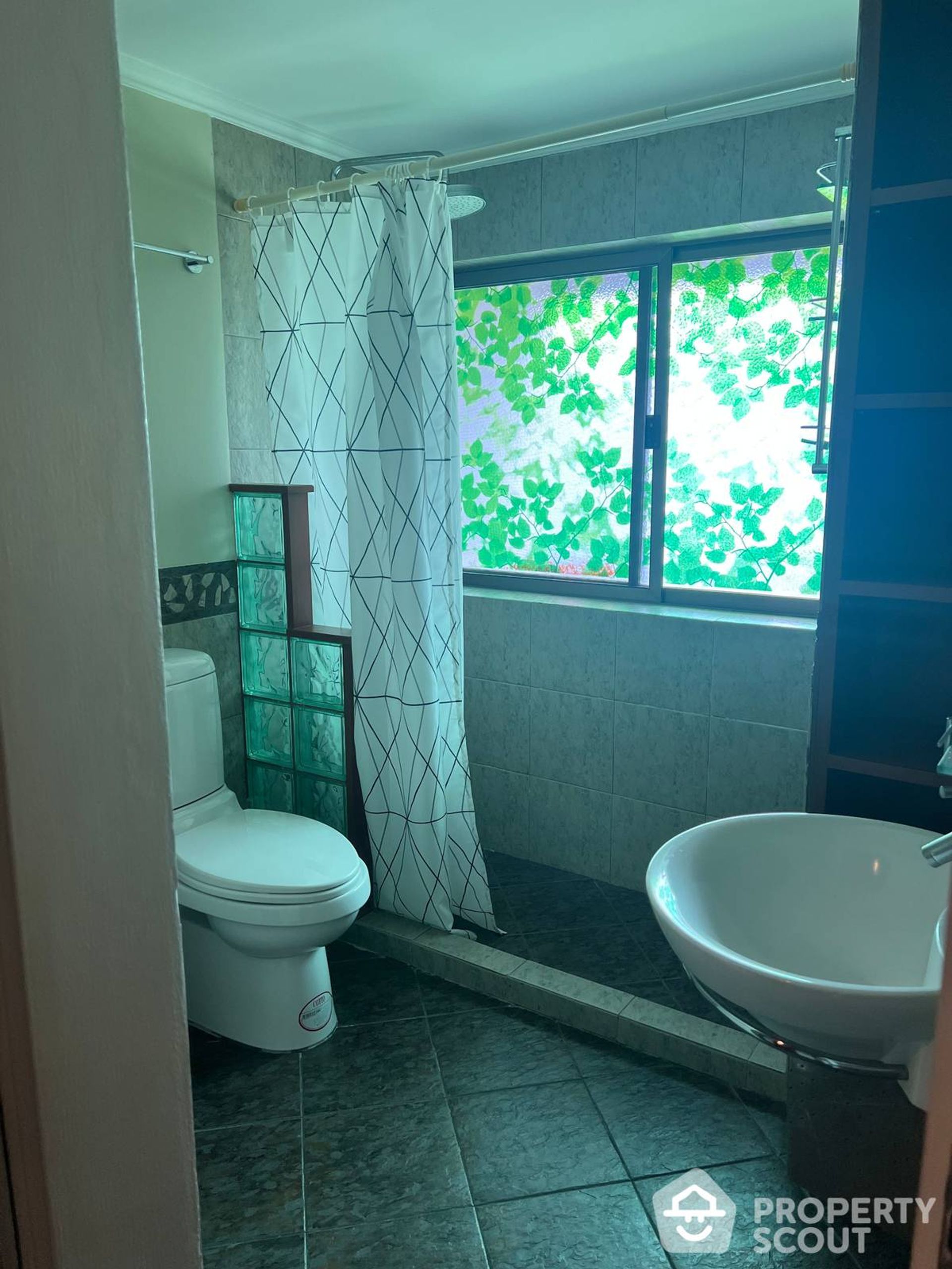 Condominium in Ban Na Song, Krung Thep Maha Nakhon 12771269