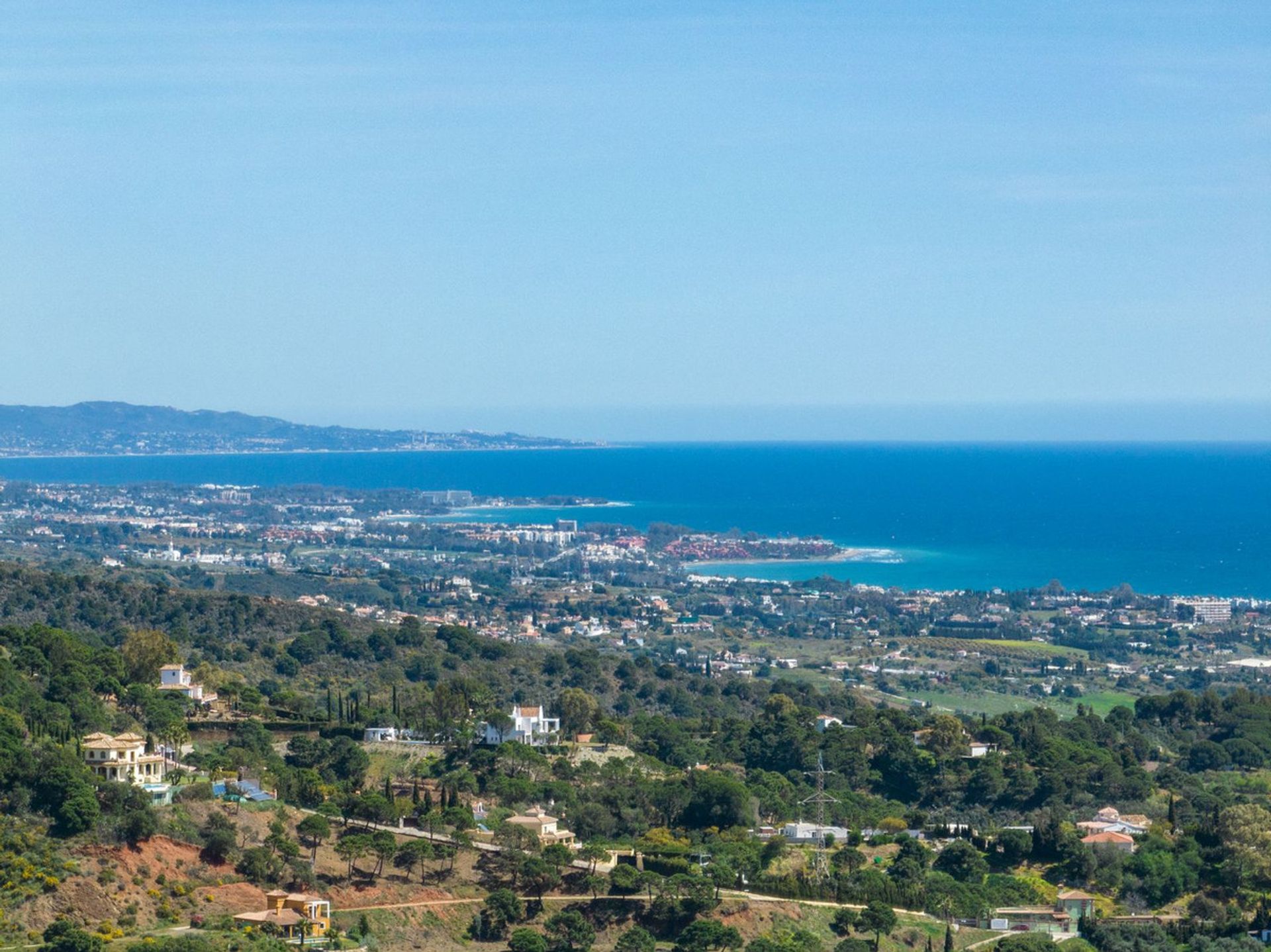 Земельные участки в Estepona, Andalusia 12771374