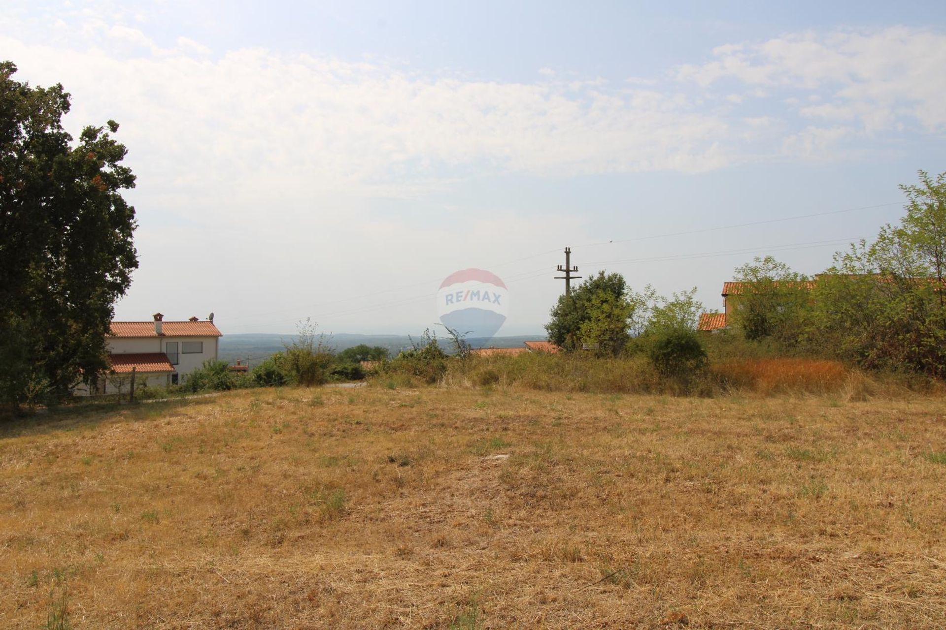 الأرض في Kaštelir, Istarska županija 12772069