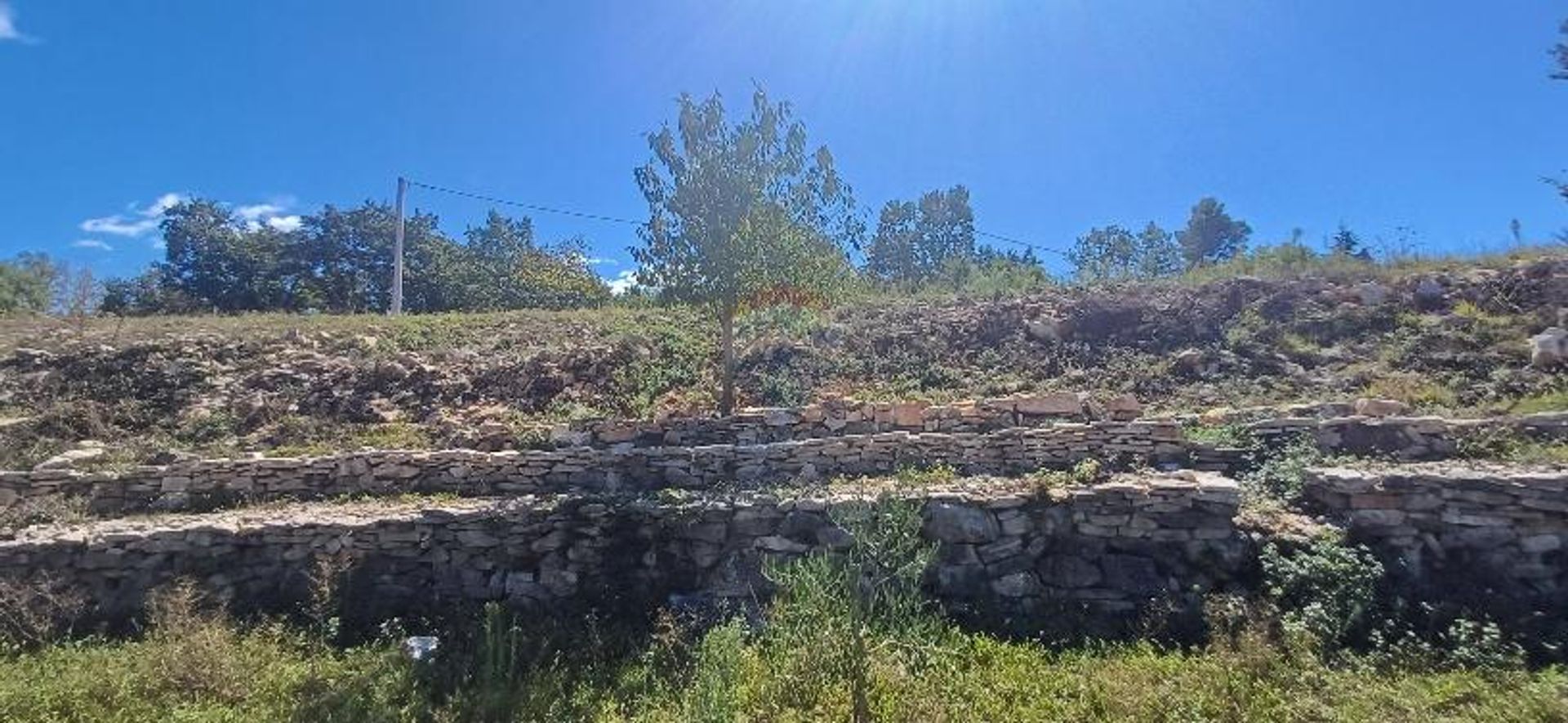 土地 在 Boškari, Istarska županija 12772088