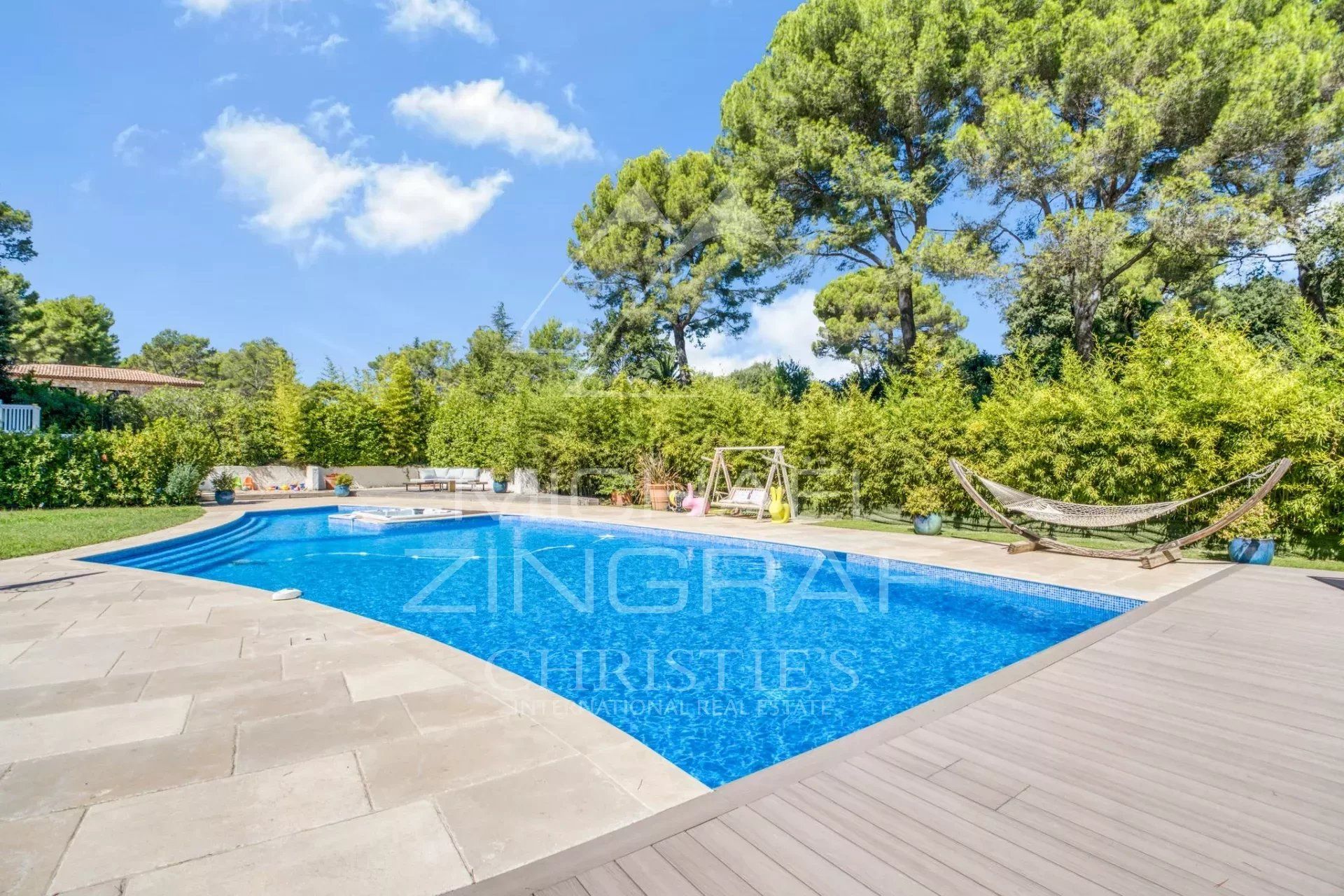 σπίτι σε Mougins, Alpes-Maritimes 12772256