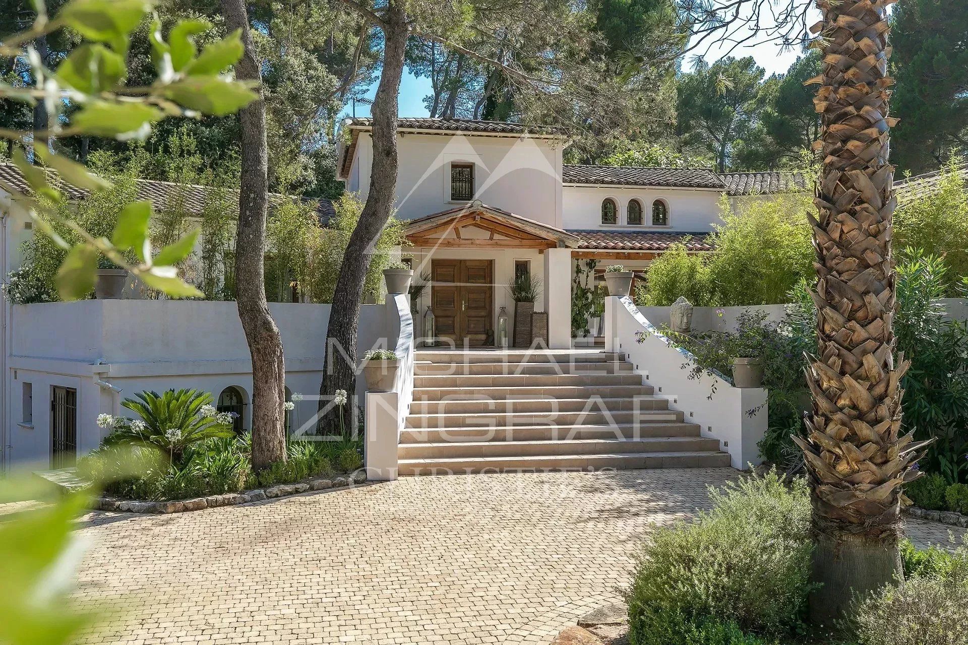 σπίτι σε Mougins, Alpes-Maritimes 12772256